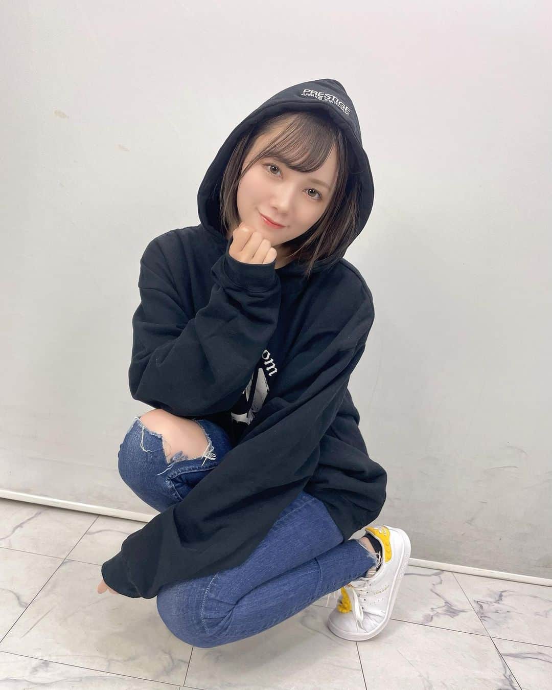 涼森れむのインスタグラム：「. @prestigeapparel_official 🖤」