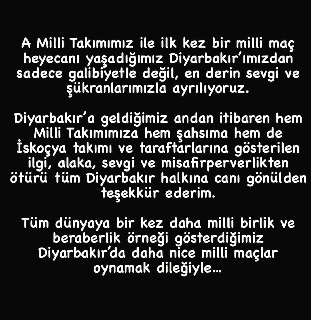 ハミト・アルトゥントップのインスタグラム：「@millitakimlar #bizimçocuklar #diyarbakir 🇹🇷⚽️❤️」