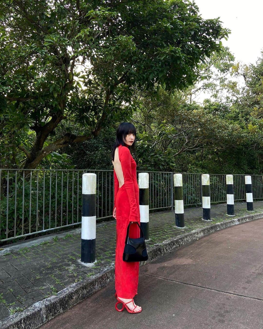 ハンナ・チャンのインスタグラム：「FERRAGAMO SS23 COLLECTION PREVIEW❤️  Collection Preview is now available at Canton Road Flagship Store till 30 NOV!  #FERRAGAMOANEWDAWN #FERRAGAMOSS23 @FERRAGAMO @_maximiliandavis_」