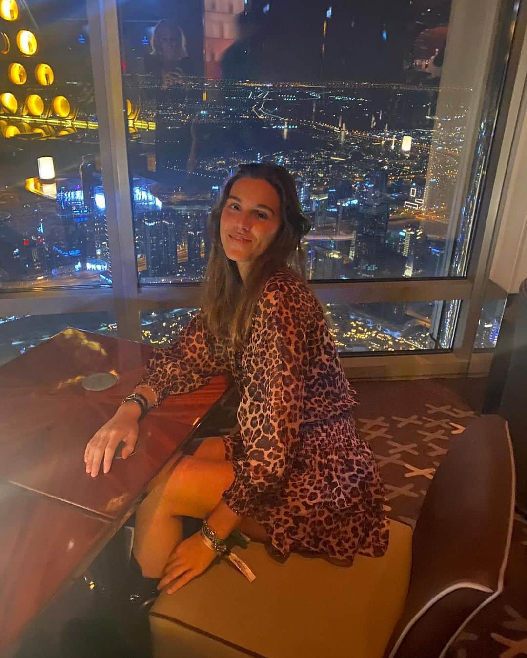 のインスタグラム：「Tanti auguri alla mia bambina …. Che ormai bambina non lo è più ❤️16 🎂 auguri amore mio ❤️」