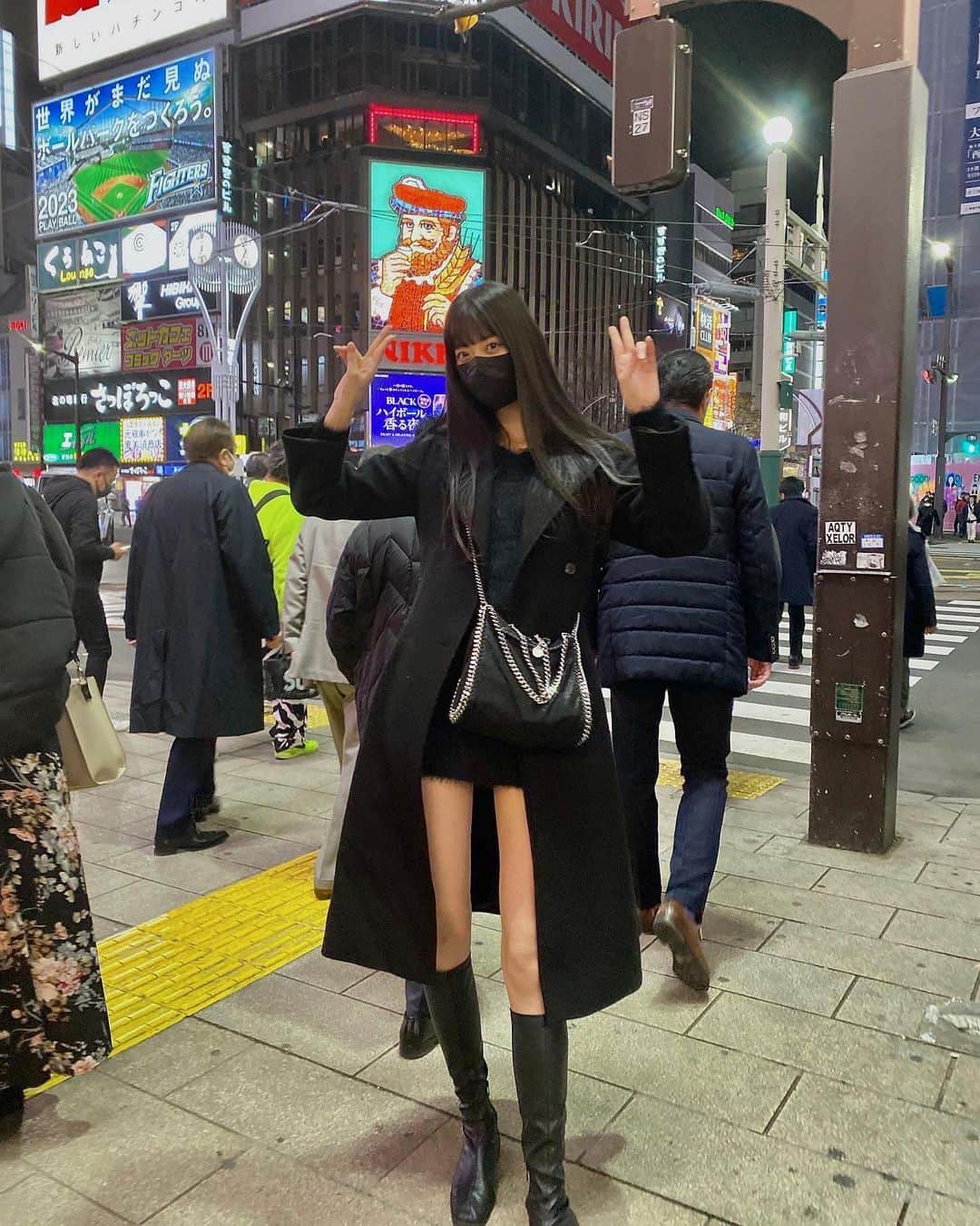 のインスタグラム：「. 北海道行ってきたよ✈️ 寒かった..... なんと初雪に遭遇しました!!☃️」