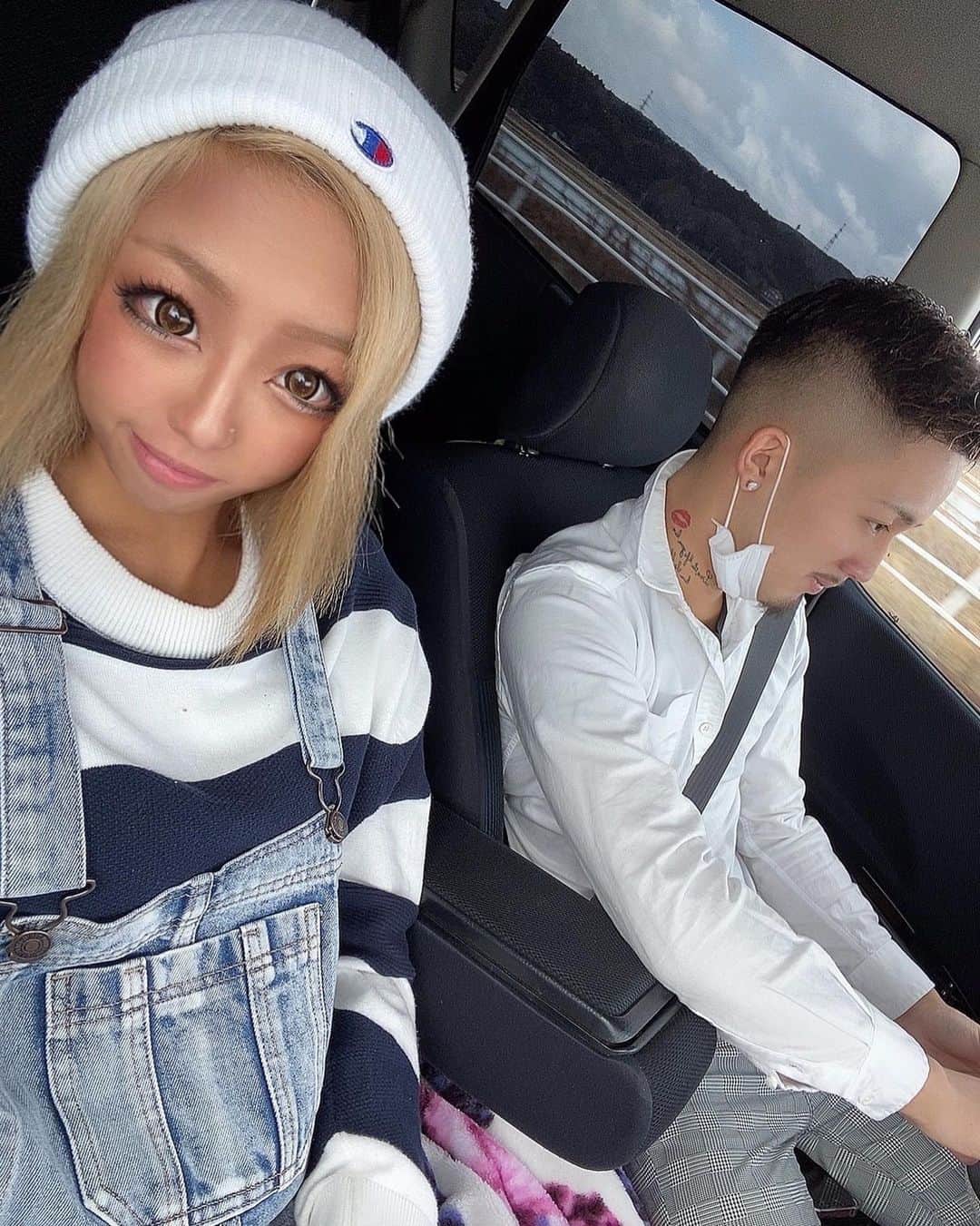 CHOCOのインスタグラム：「ひむろの地元行った時の💕 長旅だったね✨ 次行く時は3人だっ😳👍」