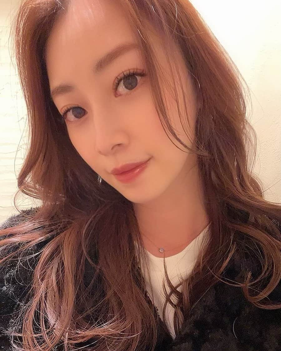 中村果生莉のインスタグラム：「⛄️  2022年 秋冬バージョン❄️  #haircolor」