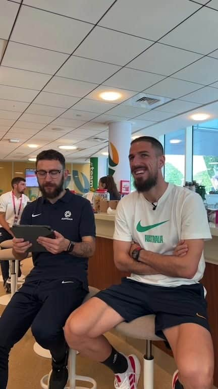 ミロシュ・デゲネクのインスタグラム：「We’re live from the Socceroos World Cup camp in Qatar for an exclusive Q&A with Miloš Degenek answering your questions」