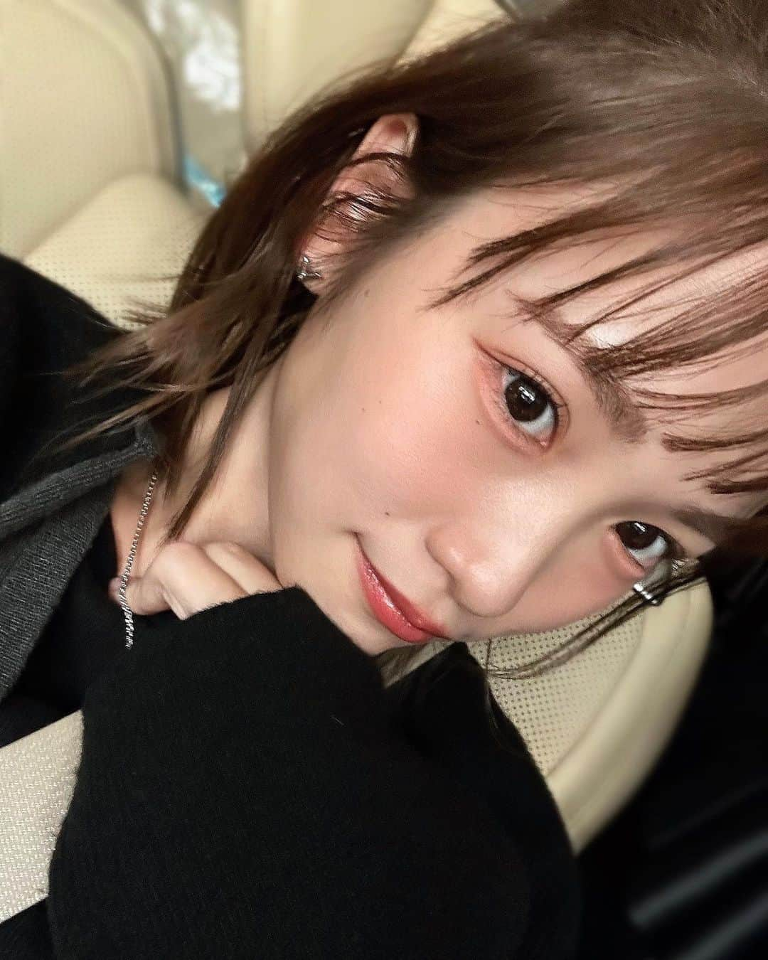 川栄李奈さんのインスタグラム写真 - (川栄李奈Instagram)「今日は夢月さんのヘアメイク♡ 涙袋最強っっ🥹 @dreamoon_hm」11月17日 19時40分 - rina_kawaei.official