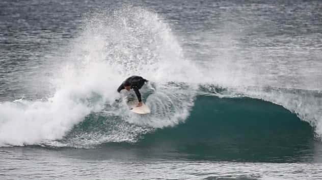 飛田流輝さんのインスタグラム写真 - (飛田流輝Instagram)「one turn 🗯💨🌊 久しぶりの🏄‍♂️⚡️  @volcomjapan #volcomjapan #volcomwetsuits  @dakine_japan  #surf #surfing #1173」11月17日 19時43分 - rukitobita