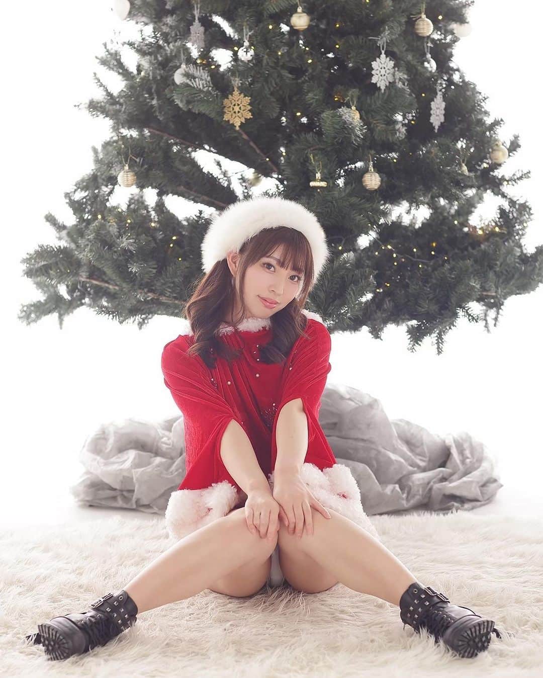 シト山口のインスタグラム：「クリスマス🎅🎄やら来年の干支やら撮りにきてねー( ´ ▽ ` )ﾉ  しろみデジタル写真集③より抜粋❤️」