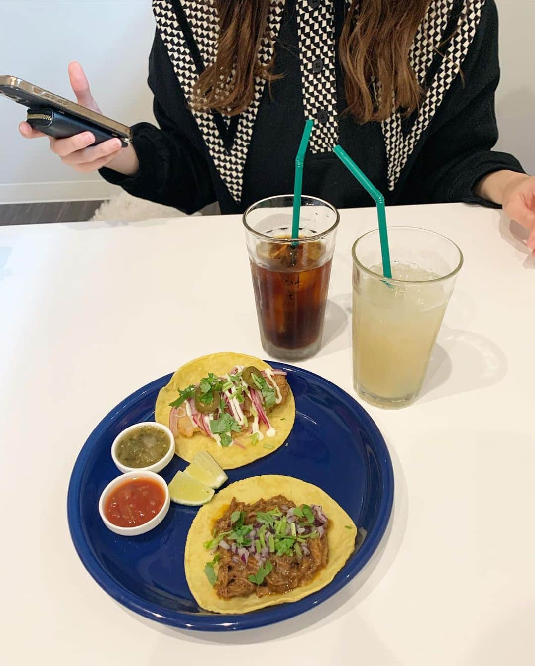 小熊倫実さんのインスタグラム写真 - (小熊倫実Instagram)「🌮🌮🌮  📍Nice Day DINER ⁡ 𓏸 カルニータスタコス 𓏸 ペスカドタコス 𓏸 タコライス ⁡ 外観からとっても素敵なこちらのお店、 実は元NGTのマネージャーさんが オープンされたお店でついについに 会いに食べに行けました🤤🫶🏻 ( お顔の許可頂きました💌 ) ⁡ お会いできて胸がいっぱいになったし タコスもタコライスも特大アメリカサンデーも ぜんぶみはるとシェアしながら 美味しさを共有し合いました､､🌮！幸 ⁡ お腹も心も幸せでいっぱいになった1日☺️💭 またはやく会いに食べに行きたい👨🏻‍🌾 ⁡ #新潟カフェ #新潟ランチ #小針カフェ #小針ランチ #Nicedaydiner #新潟スイーツ部 #🌮#👟#🍒」11月17日 22時50分 - tsugumi_oguma2929