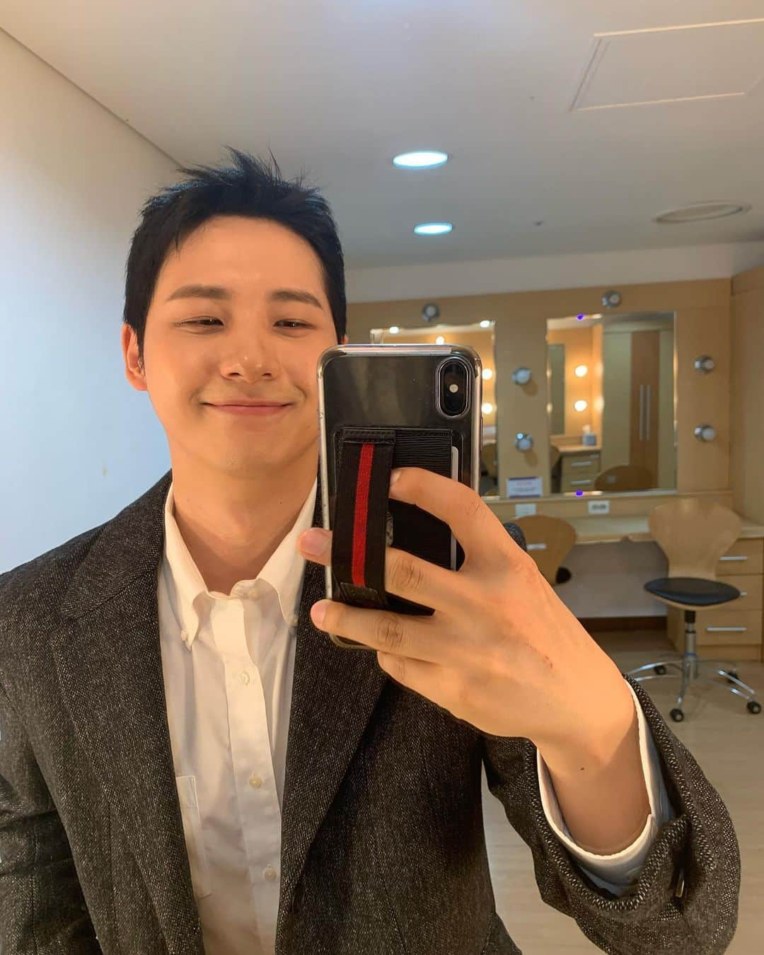 シヌ さんのインスタグラム写真 - (シヌ Instagram)「🐻💙」11月17日 23時26分 - realcnu