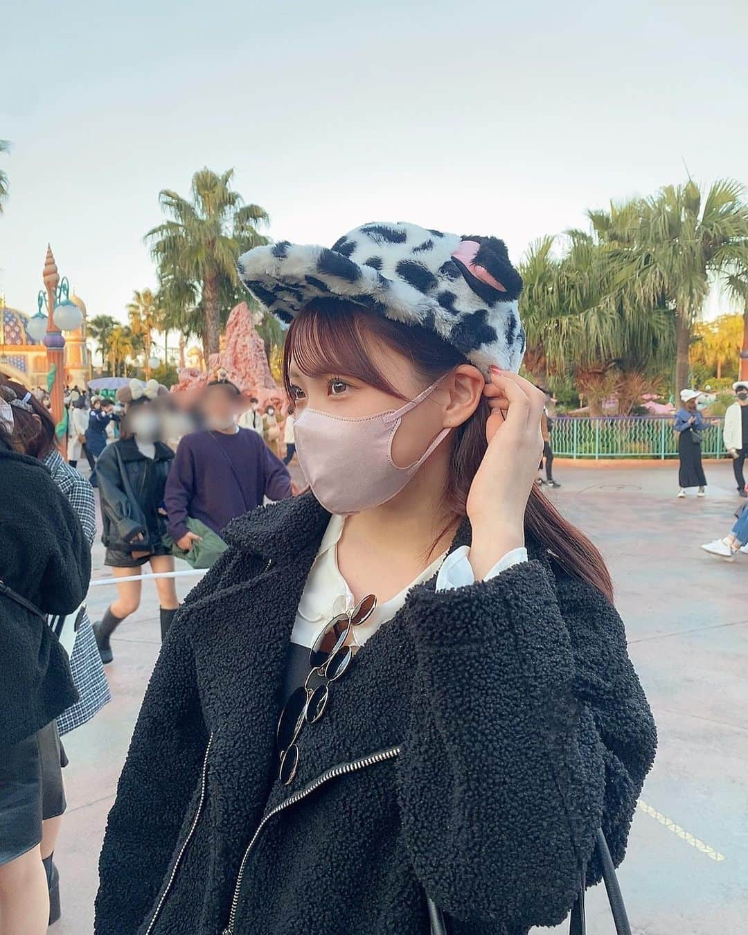 浅井裕華さんのインスタグラム写真 - (浅井裕華Instagram)「🐶🤍🖤💗#tokyodisneysea」11月17日 23時31分 - yuka1110_