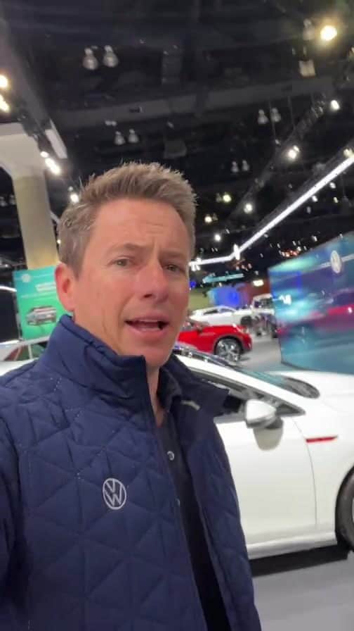 タナー・フォウストのインスタグラム：「La Auto show!  Come on down! @vw @vwr」