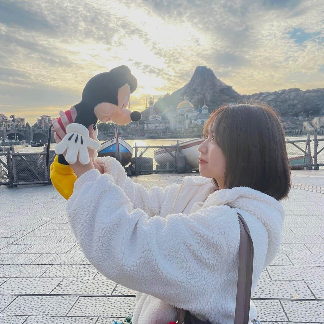 福士奈央のインスタグラム：「ㅤㅤㅤㅤㅤㅤㅤㅤㅤㅤㅤㅤㅤ 11.18 HBD🐭 世界一のスタァ🌟だいすき！愛してる！！ ㅤㅤㅤㅤㅤㅤㅤㅤㅤㅤㅤㅤㅤ #ハッピーバースデーミッキー」