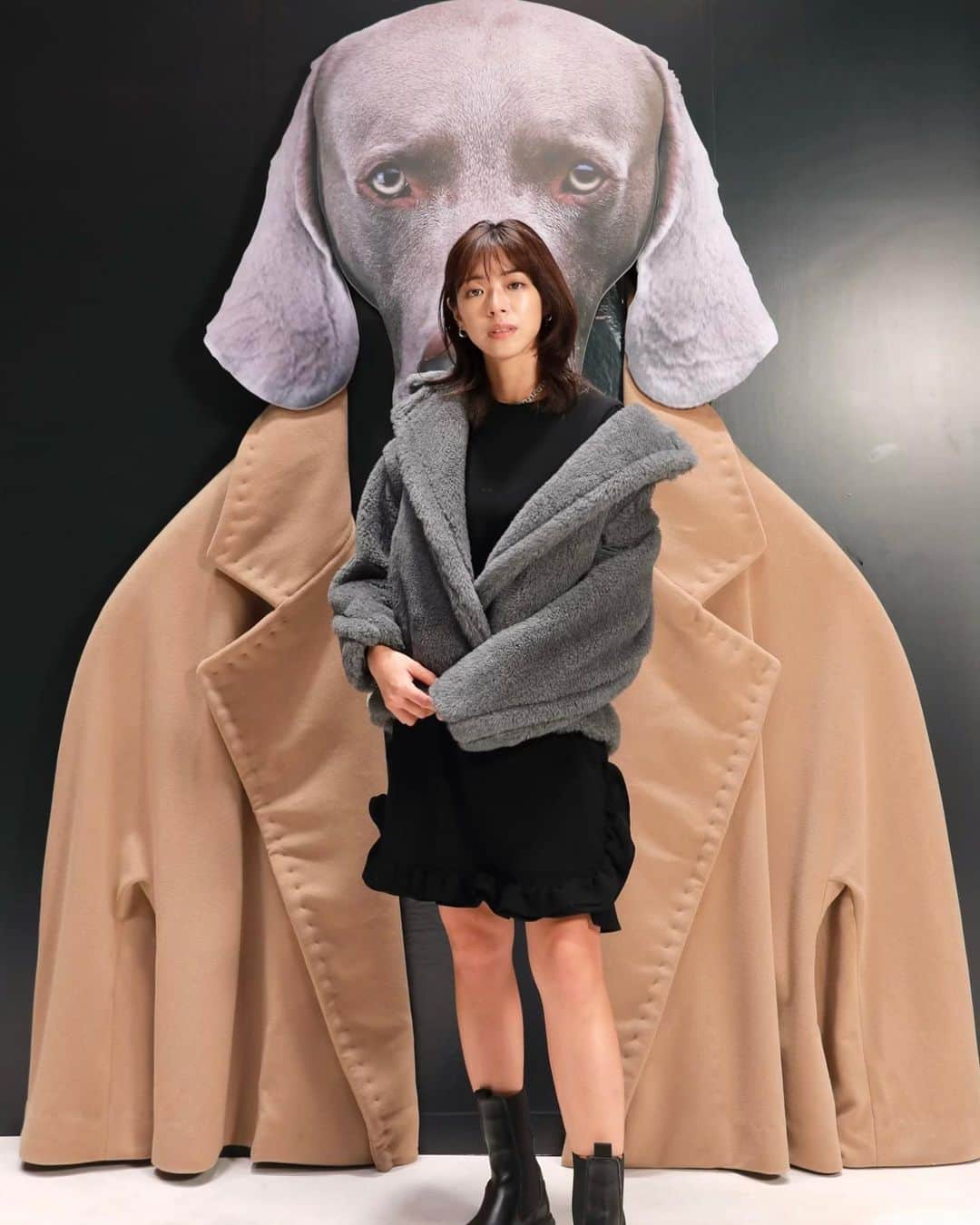 わちみなみのインスタグラム：「@maxmara  flagship storeが表参道にオープン🪩  テディベアコートや もこもこのグッズがたくさん。 子供心くすぐられました🐻  最後はデート写真ですね！ @ki45m   #maxmara #maxmarateddybear  #maxmaracoat」