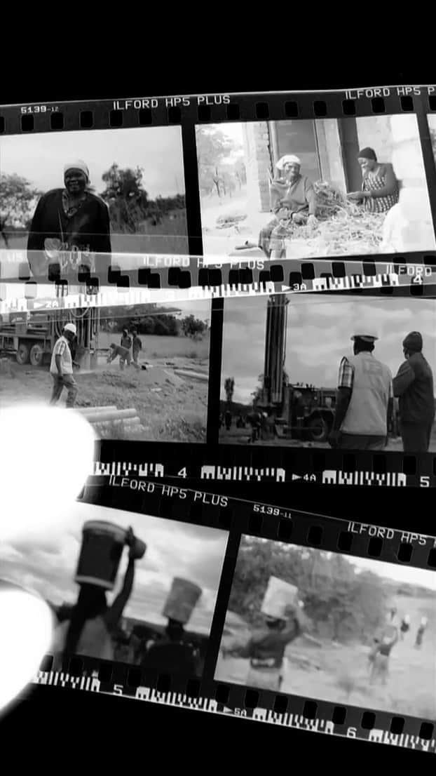 Cubby Grahamのインスタグラム：「Sneak peek at some recent work shot on film with charity: water in Zimbabwe 🎞️   #charitywater #zimbabwe #shotonfilm #contaxg1 #hp5plus」