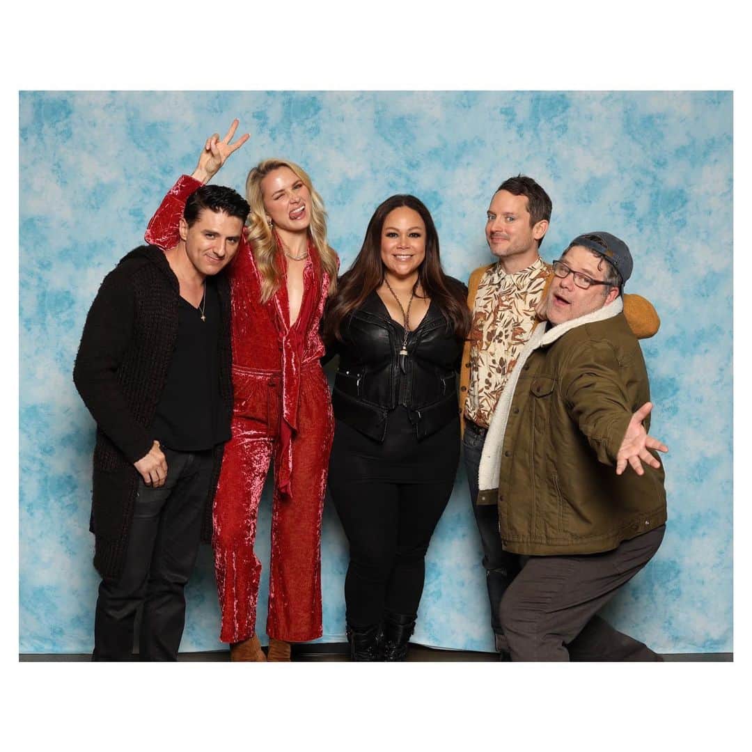 シャンテル・ヴァンサンテンのインスタグラム：「Last weekend phot dump…  #LordsAndLegends moment was epic @twincitiescon with my @playapex cast! Then back to Wilmington for a beautiful outpouring of love @fwbcharityevents … thanks for everyone who came to see us!」