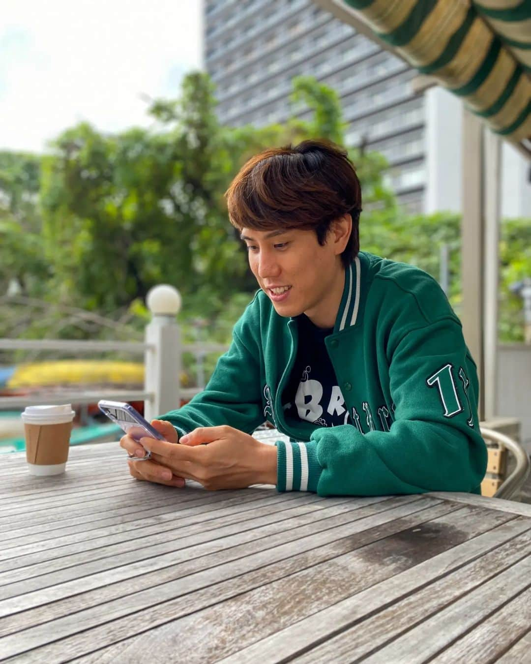 須貝駿貴さんのインスタグラム写真 - (須貝駿貴Instagram)「恒例のスタッフとのカフェ巡り〜☕  川沿いで風が気持ちいい！ 今はそろそろ寒いかもだけどね(笑)  #canalcafe」11月18日 14時58分 - sugai_shunki