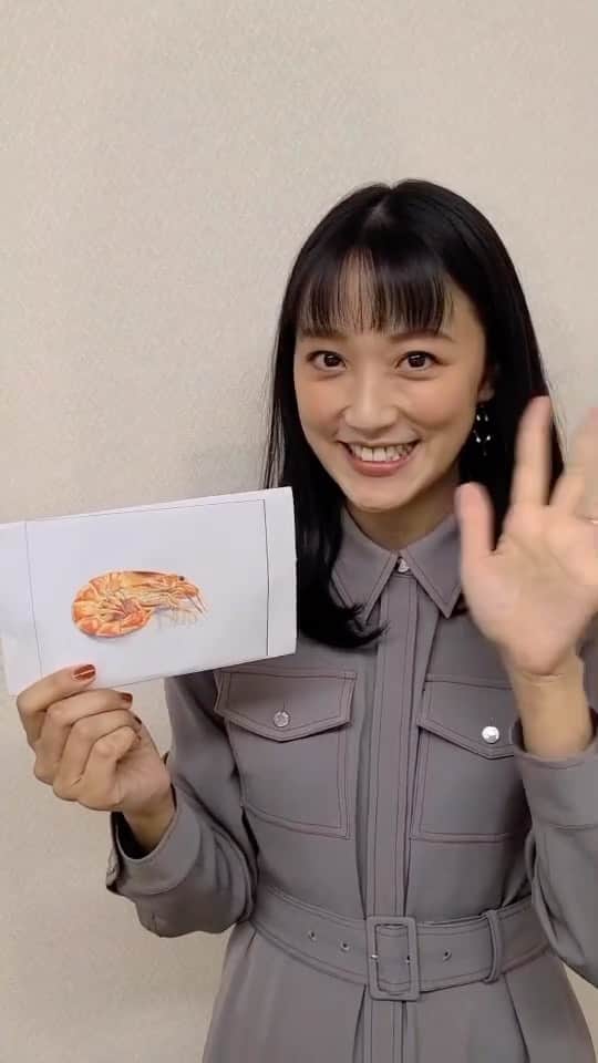 のインスタグラム：「昨夜放送の「プレバト！！」の色鉛筆で、才能アリ判定、さらには、特待生に昇格していただきましたー！ 私の与えられた課題はエビを描くこと。 嬉しいな。ありがとうございます。 …喜びの声、お聴きください。笑  #プレバト #色鉛筆 #跳ねる」