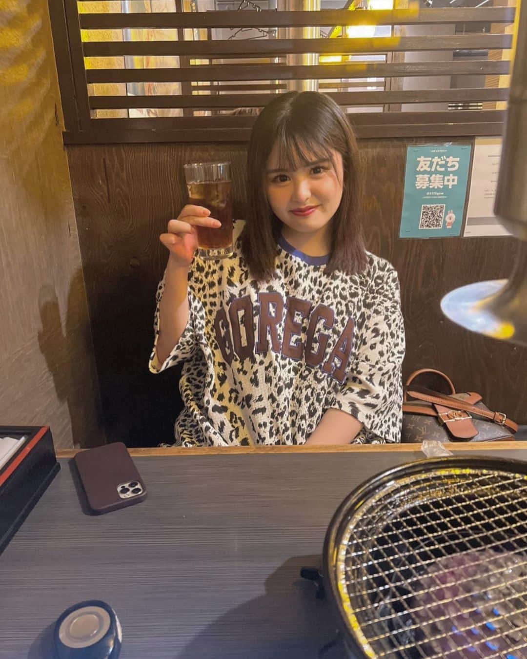 西野瑠奈のインスタグラム：「ノーマルカメラ📸  最近加工アプリが盛れないのは 歳やなあ、って思う笑  アイドルやめてから写真 とるの恥ずかしくなったんやけど🙄」