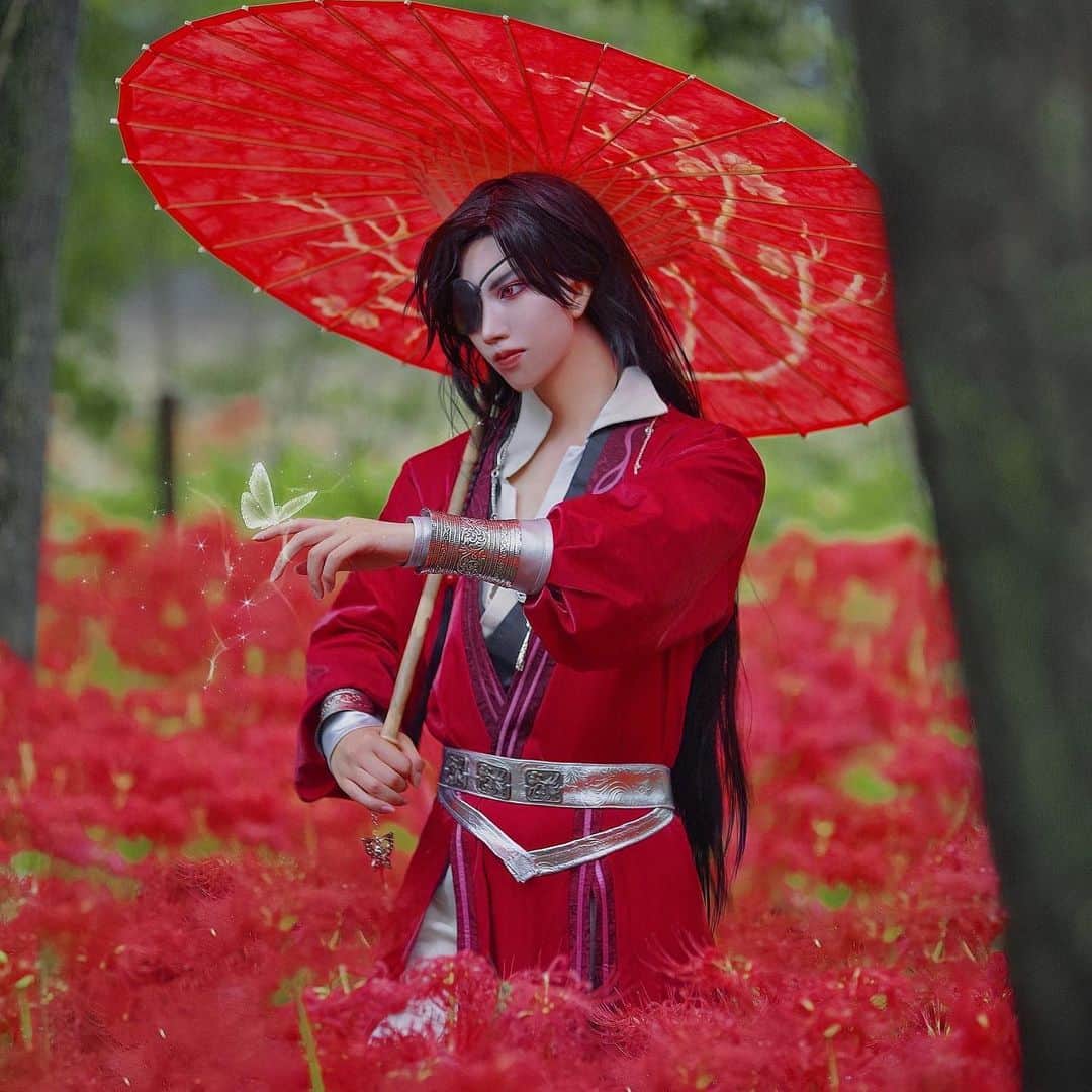 優衛門（YUEMON）のインスタグラム：「曼珠沙華 photo:まえた #天官賜福 #花城 #cosplay #huacheng」