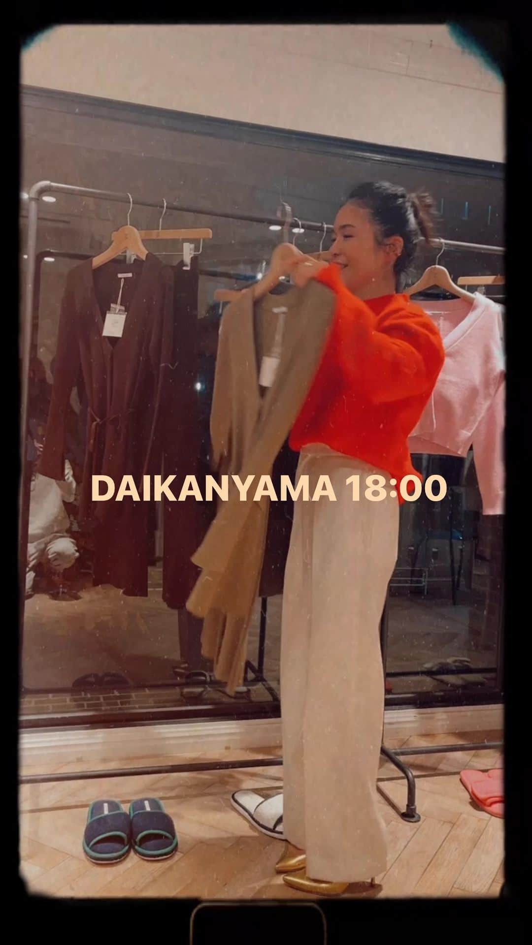 のインスタグラム：「@privspoonsclub ＋ tsujinaoko  今日は展示会に遊びに行って 美味しいケーキを2回おかわりしました🍰  訪れてくる方たちが みんな可愛くて✨  あー🫶🏻なんかみんなきらきらしてるなって  素敵な女性たちって 見ていても気持ちいいですね♡」