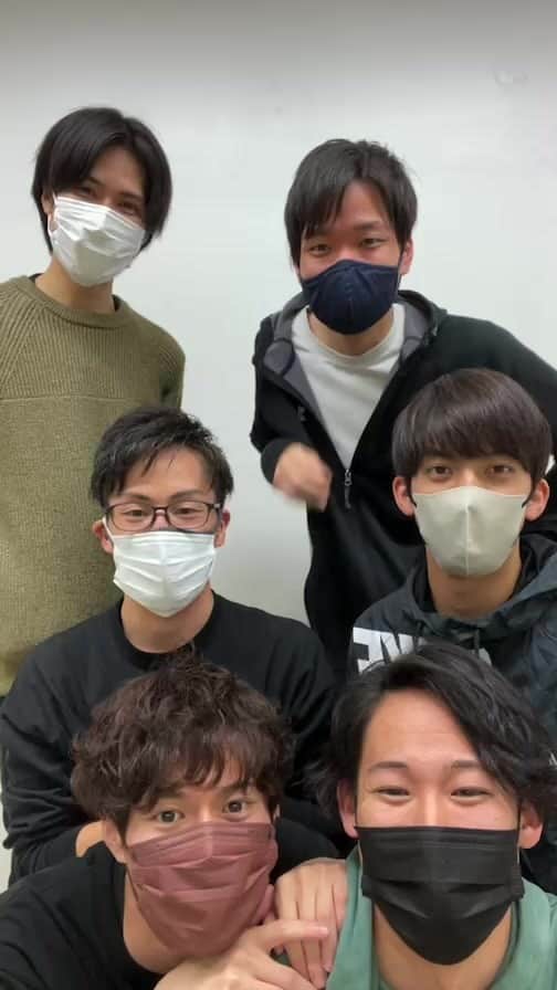 のインスタグラム：「蘇る魚たち 稽古終わりに。  #舞台 #演劇 #モトキカク #蘇る魚たち」