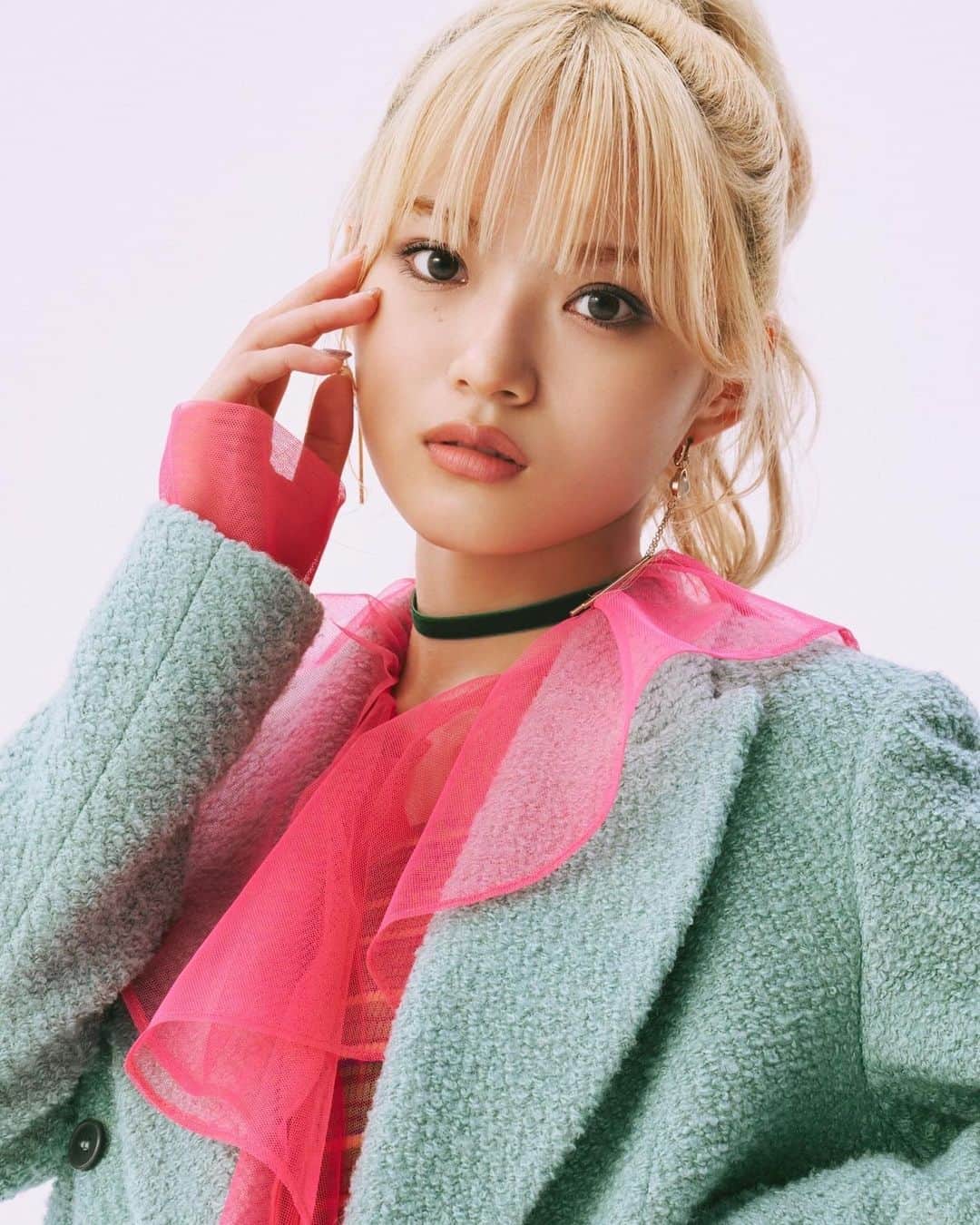 Girls²さんのインスタグラム写真 - (Girls²Instagram)「📸💘 𝟏𝟐/𝟐𝟏(𝑾𝒆𝒅) 𝒓𝒆𝒍𝒆𝒂𝒔𝒆 ㅤ 𝑮𝒊𝒓𝒍𝒔² 𝐧𝐞𝐰 𝑬𝑷「𝐋𝐨𝐯𝐞 𝐆𝐞𝐧𝐢𝐜 / 𝐁𝐲𝐞-𝐁𝐲𝐞-𝐁𝐲𝐞」ㅤ ㅤ  鶴屋美咲/𝐌𝐈𝐒𝐀𝐊𝐈 𝐓𝐒𝐔𝐑𝐔𝐘𝐀  ⁡ - - - - - - - - - 💿 ⁡ 「Love Genic」「Bye-Bye-Bye」を含む、新曲計3曲を収録💕👋🏻 ⁡ 通常盤[CD]には、 ライブのみで披露され話題を呼んでいる 鶴屋美咲＆小川桜花による歌唱曲「あなたがくれた奇跡」ほか、 計2曲のボーナストラックを含む全5曲入り✨ ⁡ さらに、 初回限定盤はそれぞれ内容の異なる豪華特典映像が収録されたダンス盤・ライブ盤の2種類にて発売決定！ ⁡ ⁡ ●初回限定ダンス盤 [CD+Blu-ray 2枚組][CD+DVD 2枚組] ⁡ 「Love Genic」ミュージックビデオ・メイキング・ダンスプラクティスビデオほか新規映像コンテンツを収録！ ⁡ ⁡ ●初回限定ライブ盤 [CD+Blu-ray 2枚組][CD+DVD 2枚組] ⁡ 6月25日にぴあアリーナMMにて開催された、初のアリーナライブ『Girls² 3rd Anniversary Live -ダイジョウブ-』を完全収録！ ⁡ #Girls2 #ガールズガールズ #LoveGenic #ラブジェニ #そんなのずるいじゃん #ByeByeBye #あなたがくれた奇跡 #小田柚葉 #隅谷百花 #鶴屋美咲 #小川桜花 #増田來亜 #菱田未渚美  #山口綺羅 #原田都愛 #石井蘭」11月18日 19時04分 - girls2_official