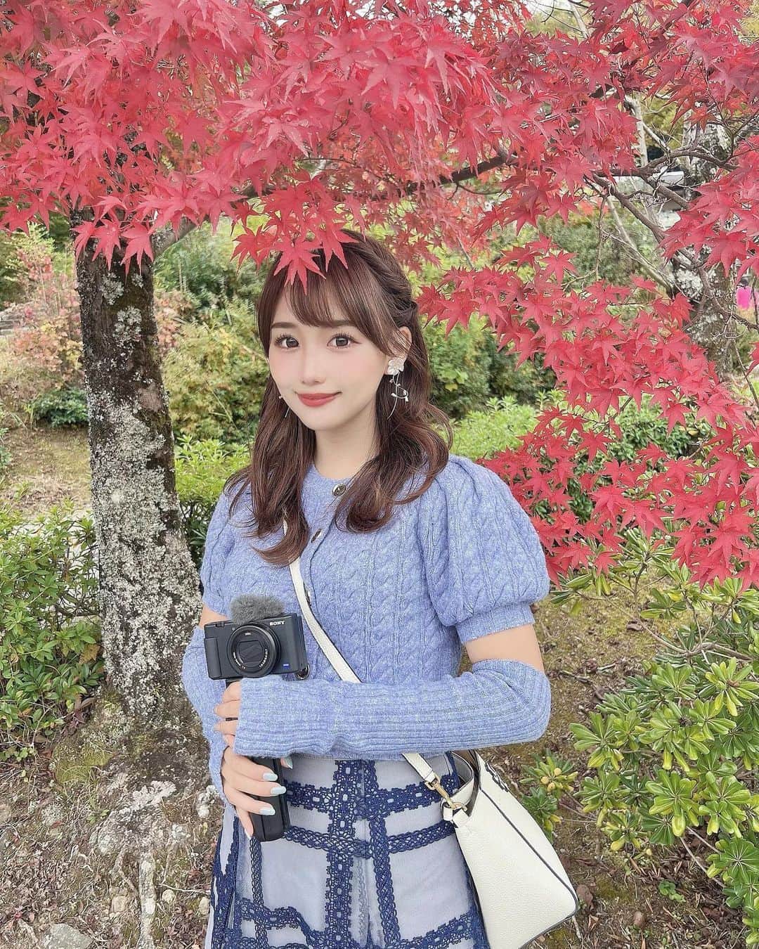 加藤里奈さんのインスタグラム写真 - (加藤里奈Instagram)「⋆  ロケで明治村いったの〜 紅葉が綺麗だった🍁😌  トップスは @redyazel 𓈒𓏸 リニューアルオープン日にゲットしたの☺️  #ootd #fashion #instafood #instagram  #hairstyle #outfit #code #instafashion  #ファッション #撮影 #ヘアスタイル #ヘア  #コーディネート #コーデ #今日の服  #redyazel #daihatsu #愛知ダイハツ #ダイハツ #ロケ #youtube」11月18日 19時05分 - katoco0326