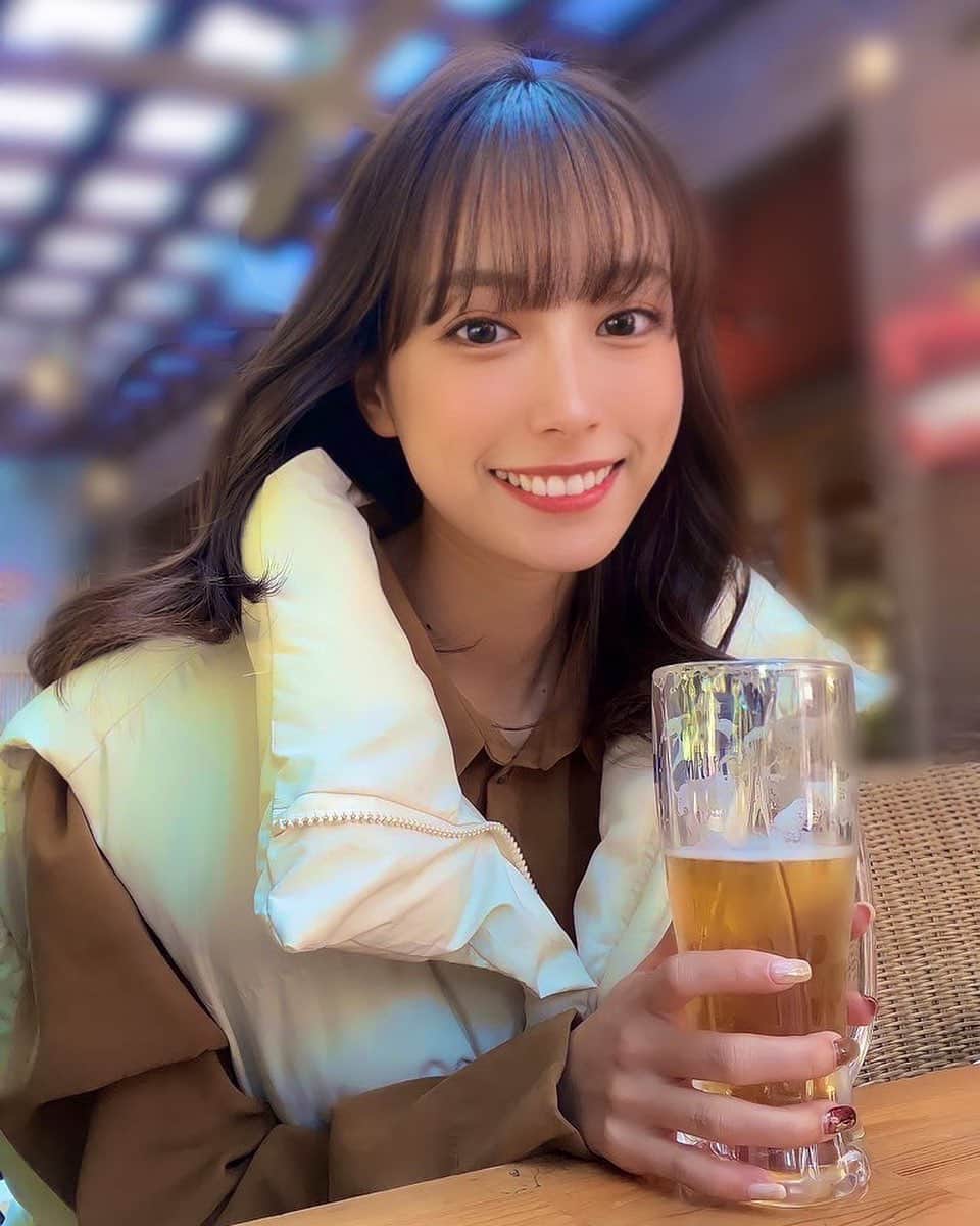 岡島彩花のインスタグラム：「昼飲みしてきた🍺」