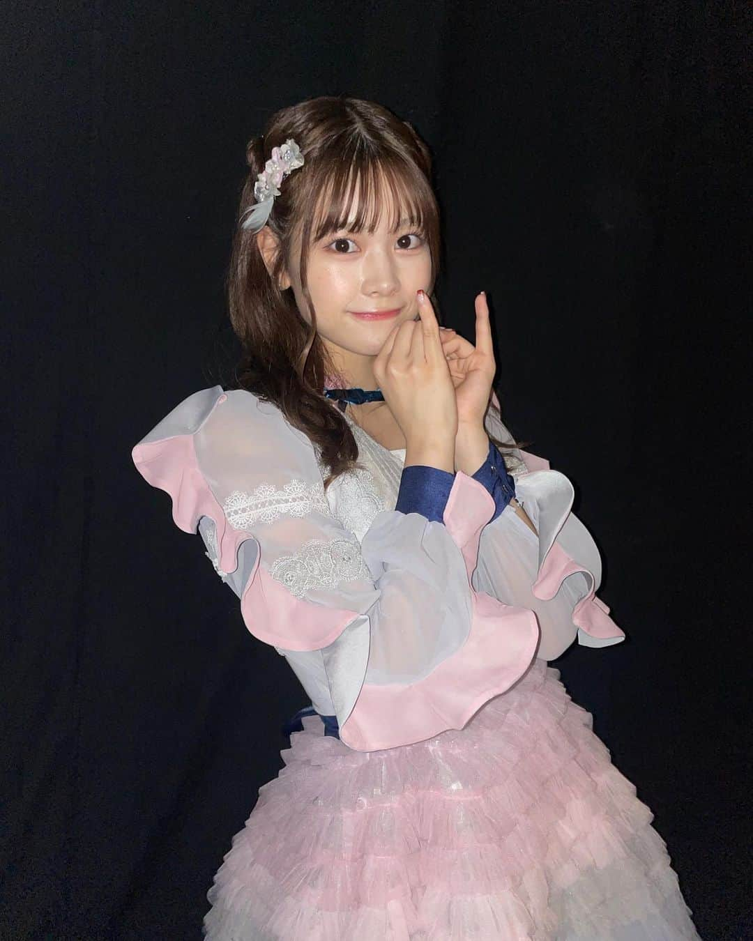 吉川七瀬のインスタグラム：「11月もうすぐ終わっちゃうね〜 というか2022年もうすぐ終わりだよ… みんなやり残したことある？🥺 #11月のアンクレット」