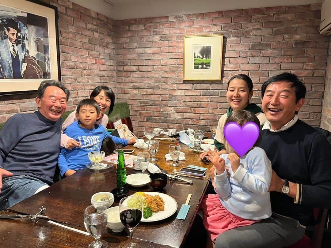 東尾理子さんのインスタグラム写真 - (東尾理子Instagram)「家族でお祝いしてもらいました🎂 #誕生日 #47歳 #3人育児」11月18日 21時37分 - rikohigashio