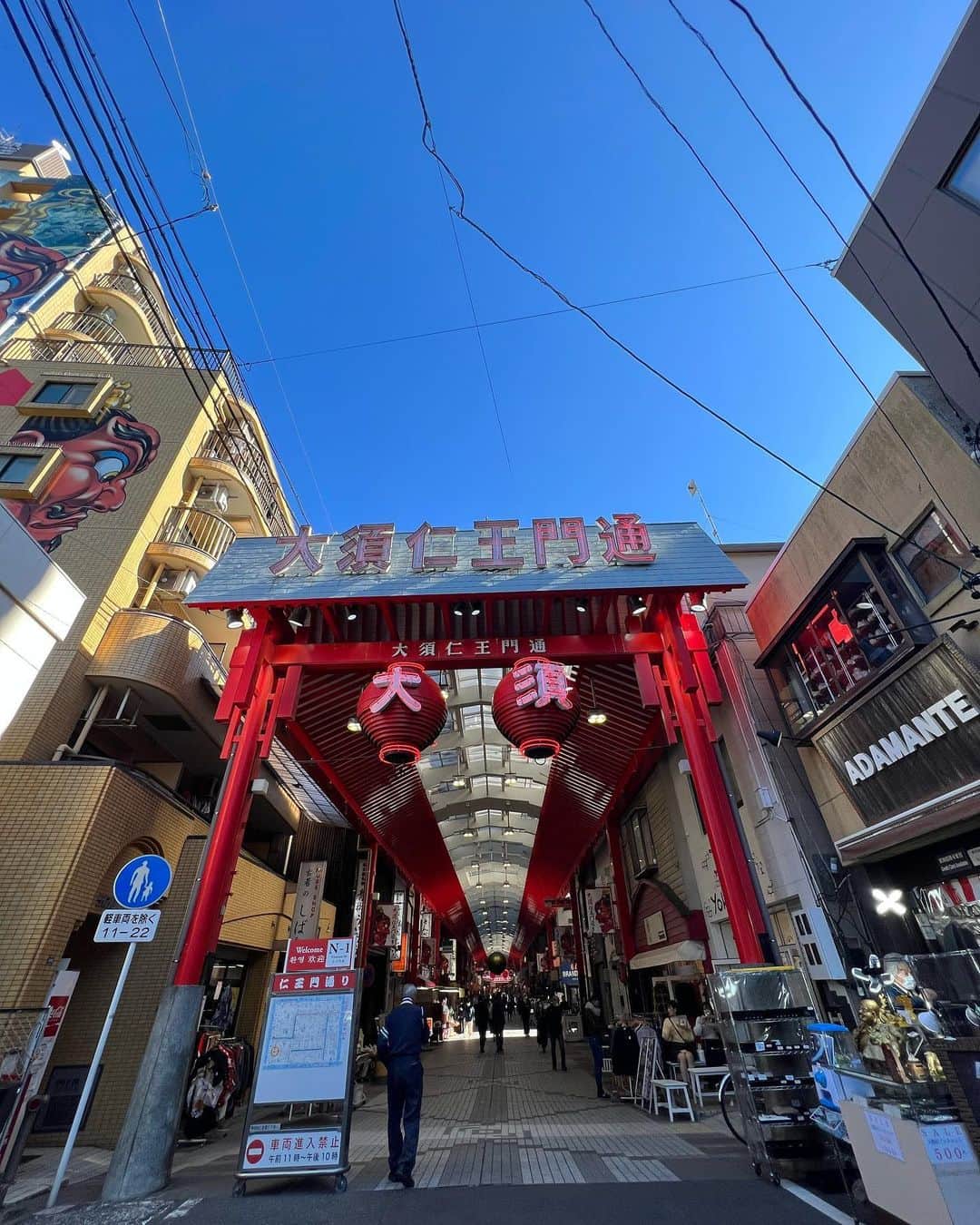 葵さんのインスタグラム写真 - (葵Instagram)「気がつけばグルメ巡りがステーキ巡りみたいになってきて、ステーキ大好き野郎のインスタになってきましたがステーキ大好きなのに違いはないのでいいでしょう！！  最高！リーズナブルなのにお肉良き！！焼き具合もちょうどいい！！！ 家の近所にチェーン店出してください！！！！ 大須の街並みも素敵でした。 #やっぱりステーキ #大須観音商店街」11月18日 22時09分 - aoi_official0401