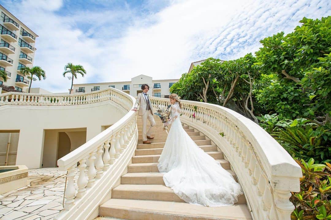 高橋和美さんのインスタグラム写真 - (高橋和美Instagram)「. 沖縄でのphoto wedding 𓂃𓈒𓏸 ⁡  横ver. も素敵な写真沢山撮っていただきました𓂃‪𓃱𓈒𓏸 ⁡」11月18日 22時19分 - iam_____k_____