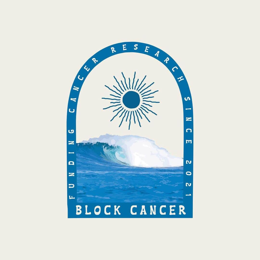 エリザベス・バイゼルのインスタグラム：「Okay people bear with me, we have some incredibly exciting @block.cancer updates that I am beyond thrilled to share with you 💙  Last year, my swim to Block Island raised $160,000 for cancer research. On top of that, @saaswim raised an additional $500,000, with appreciation to the @lustgartenfdn , to create a $660,000 grant bucket (WOAH).  The $660,000 is being applied to three grants to fight pancreatic cancer in honor of my Dad, Ted Beisel:  a) One (1) $60,000 grant to Dr. Peter Yu (who is pictured in slide two and featured in the podcast linked in my bio, please have a listen) to research pancreatic cancer cell lines to test combination chemotherapies and measure their metabolic responses to treatment.   b) Two (2) $300,000 team science awards for early pancreatic cancer detection will be announced in 2023.  From the bottom of my heart, thank you to every single person who donated and played a role in raising well over A HALF A MILLION DOLLARS for cancer research. I know my Dad is beaming from above. 🤍🕊」