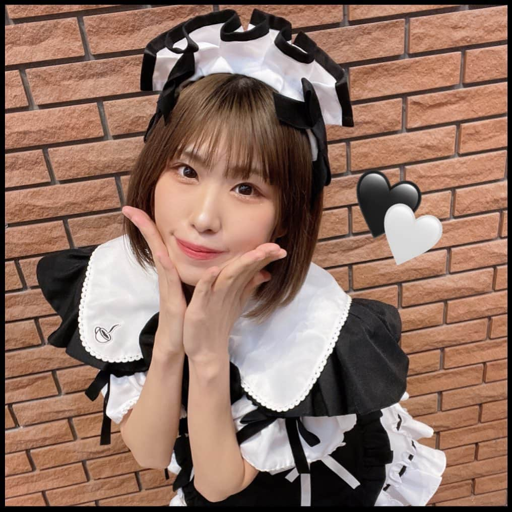 陽向こはるさんのインスタグラム写真 - (陽向こはるInstagram)「今日はメイド服着ました☺️ メイドカフェレイヴさんのメイド服です！☕️   #メイド服 #メイド #新潟 #メイドカフェ #アイドル #idol #24歳 #ボブ #ボブカラー  #ヘアカラー #カラー #フリル #girl #秋葉原 #アキバ  #東京 #ライブ #tokyo #live #メイク #メイクアップ #前髪 #前髪ぱっつん #follow #followme #推し #滋賀 #カフェ #コスプレ #コス」11月18日 23時49分 - coharuhinata