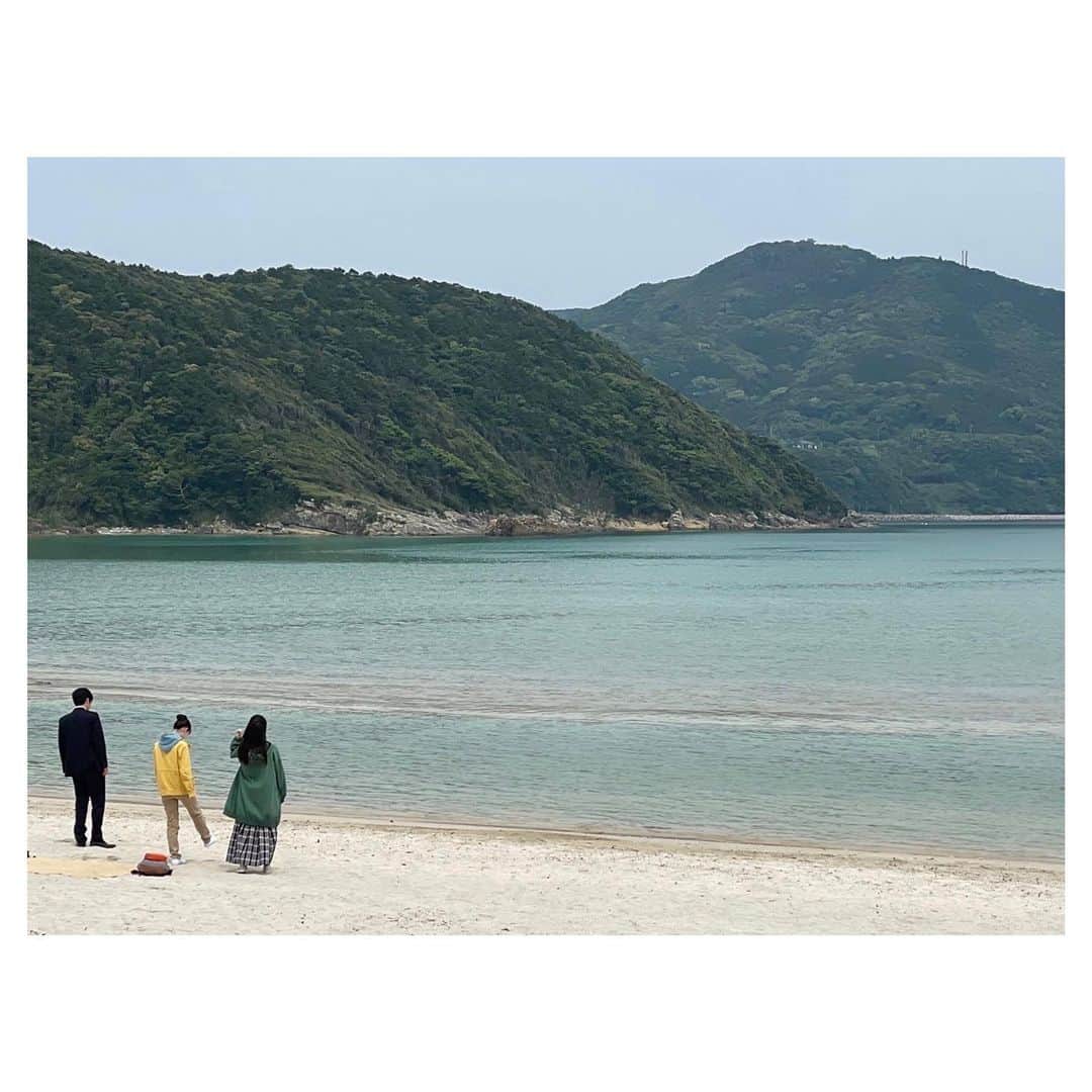 福原遥のインスタグラム：「. 本日11/19(土)午前11:15〜【NHK総合】にて 「まだ間に合う！連続テレビ小説#舞いあがれ！」が全国放送されます☺︎  これまでのあらすじや、これからの見どころに加え、幼なじみ役の #山下美月 さん #赤楚衛二 さんとの楽しいインタビューや、いつも素敵なナレーションをして下さる #さだまさし さんのインタビュー、来週から始まる航空学校の新メンバー #吉川晃司 さん #阿南健治 さん #目黒蓮 さん #山崎紘菜 さん #濱正悟 さん #醍醐虎汰朗 さん #佐野弘樹 さんの紹介VTRなど舞台裏もたくさん紹介致します✨ 観たことが無い方も楽しくご覧いただけると思いますので是非ご覧下さい✨」