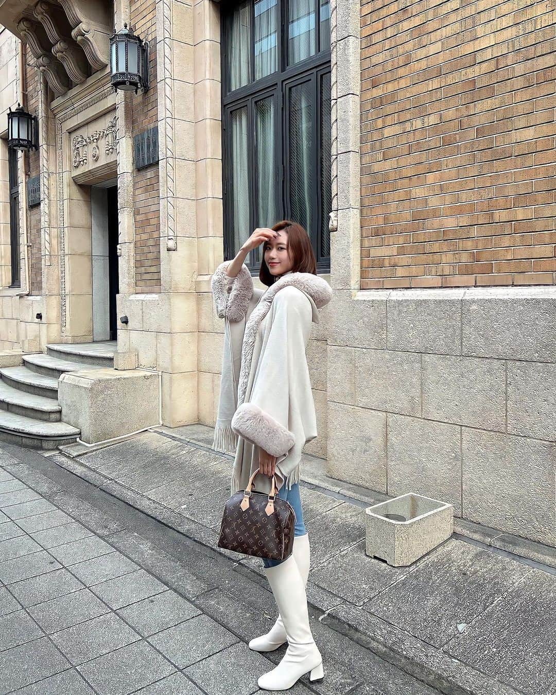 渡邉みさきのインスタグラム：「. 久しぶりにコーデ🤍🤍  #code#outfit  #韓国#韓国ファッション #コーデ#デニムコーデ #ロングブーツ」