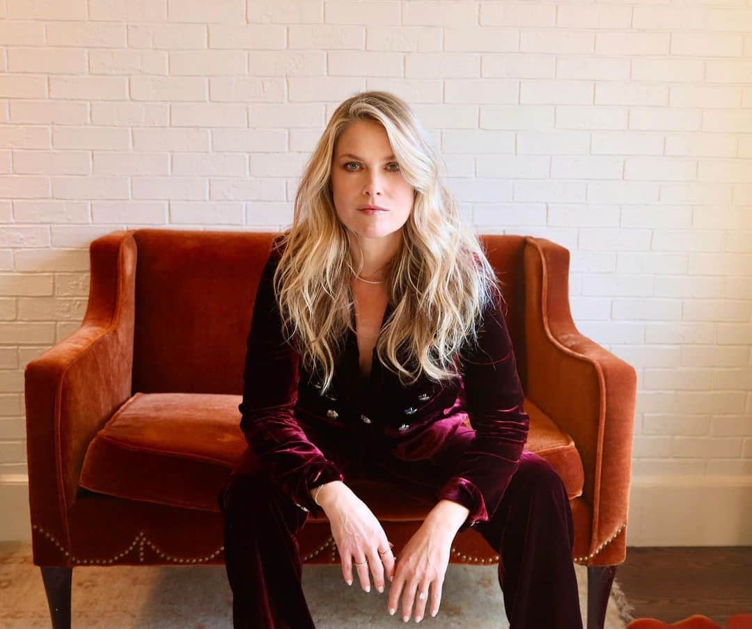 アリ・ラーターのインスタグラム：「Bowery series, NYC 2022 📸 @tina_turnbow」