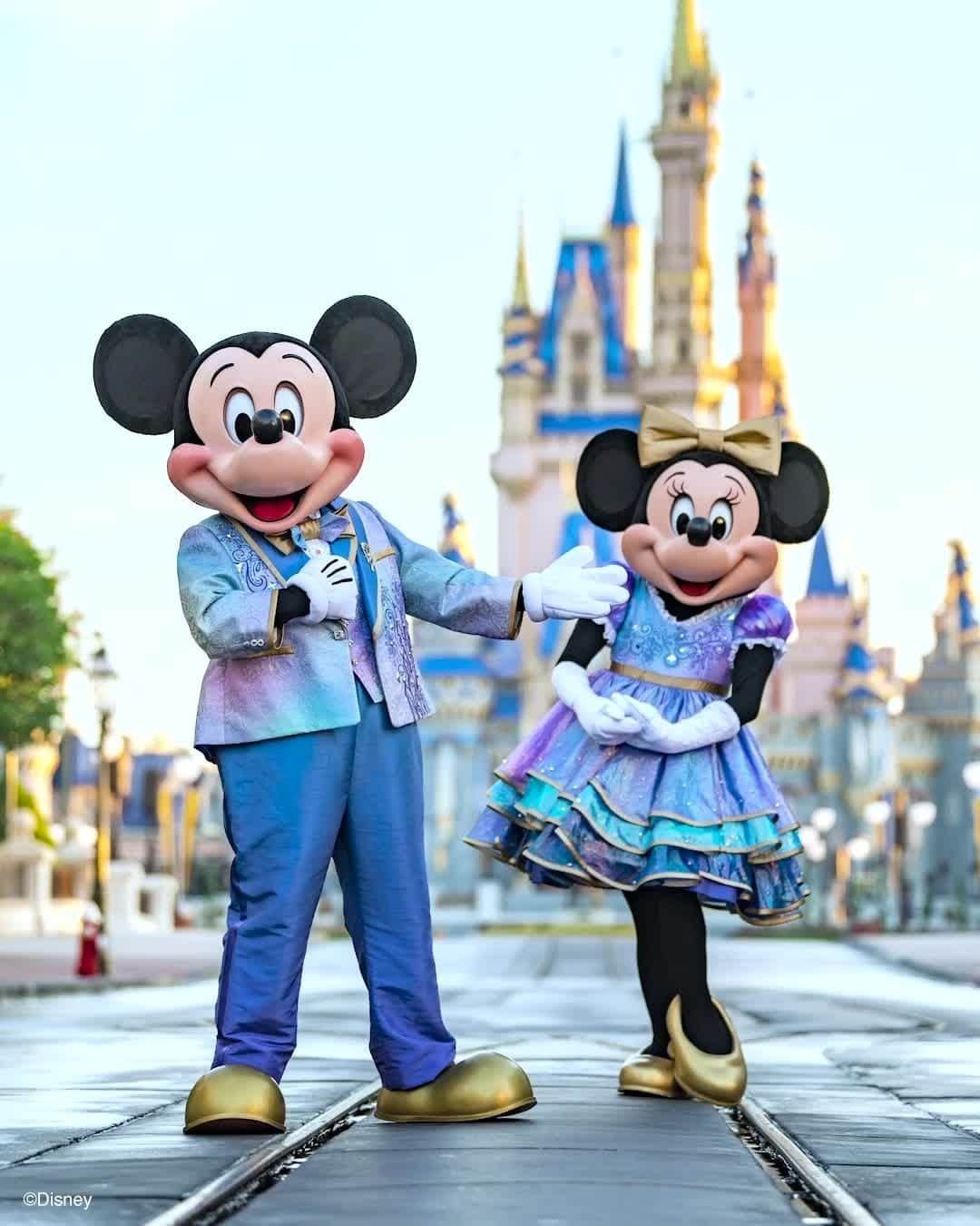 Walt Disney Worldのインスタグラム：「We're wishing @mickeymouse & @minniemouse a very happy birthday today! Drop a 🎉 below or share your favorite memory to help us celebrate. #DisneyWorld50」