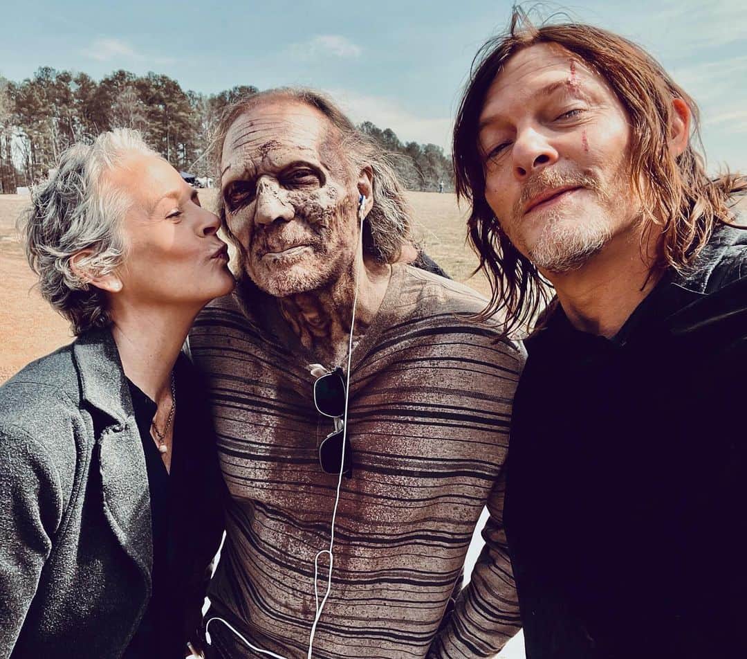 グレゴリー・ニコテロのインスタグラム：「See y’a sunday !!! @amcthewalkingdead」