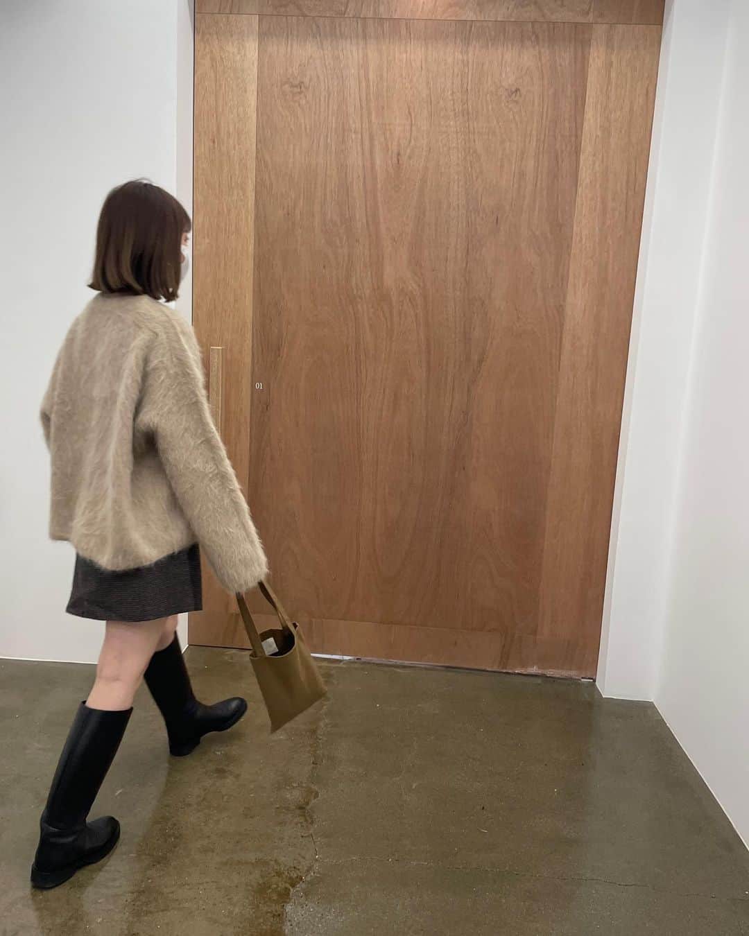まつだみらいのインスタグラム：「最近の🤎 久しぶりに髪の毛もすっきりばっさり切りました☺️」