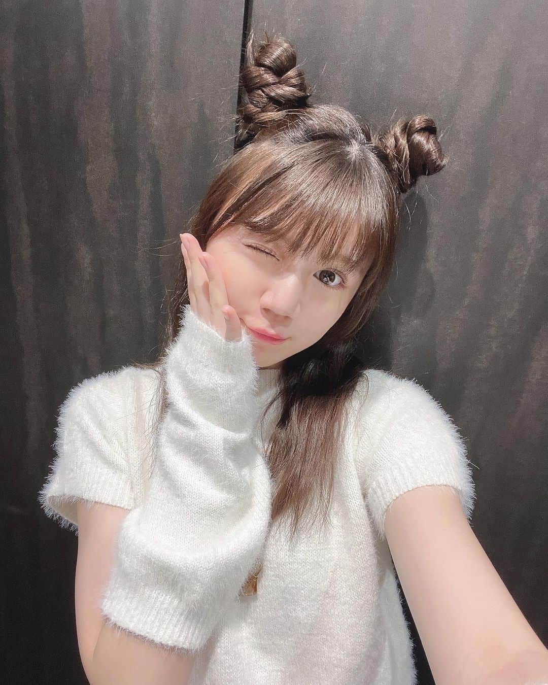 のインスタグラム：「・ URAHARA FES オータム 開催!! いよいよ明日です🌷 ・ LOVEteenコラボのアイテムの販売や直接お話や写真撮影も出来るので是非お越しください💞💞 ・ 皆さんにお会い出来るのを楽しみにしています🙈🎀 ・ ・ 日時：11月20日 12:00〜17:00 会場：旧渋谷川遊歩道(原宿キャットストリート北ウィング) 入場料：無料 主催： 神宮前商店会、ウラハラフェス実行委員会 協力：URAHARA PROJECT、LOVEteen  #ウラハラプロジェクト #loveteen #るねちょ #堀越琉音 #JK #SJK #jkブランド #jkの素敵な思い出 #JK2」