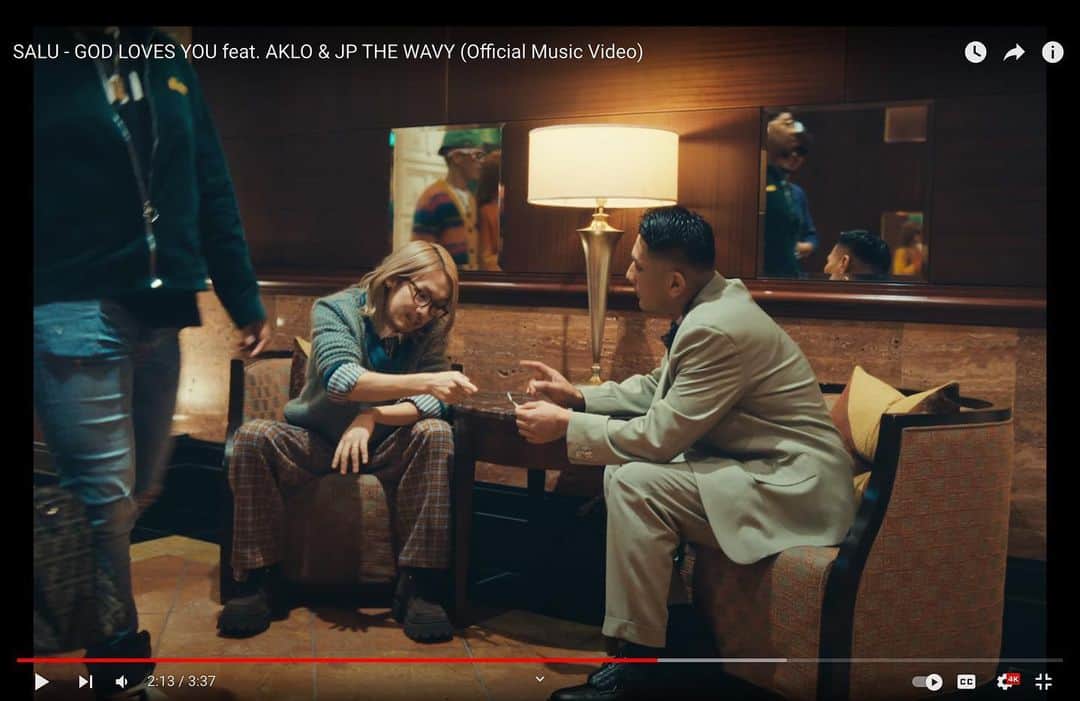 AKLOのインスタグラム：「みんなMV見たかい？ YouTube  SALU - GOD LOVES YOU feat. AKLO & JP THE WAVY てかやべ、フォーチュンクッキー絵文字見つけた! 🥠 🔥🔥🔥」