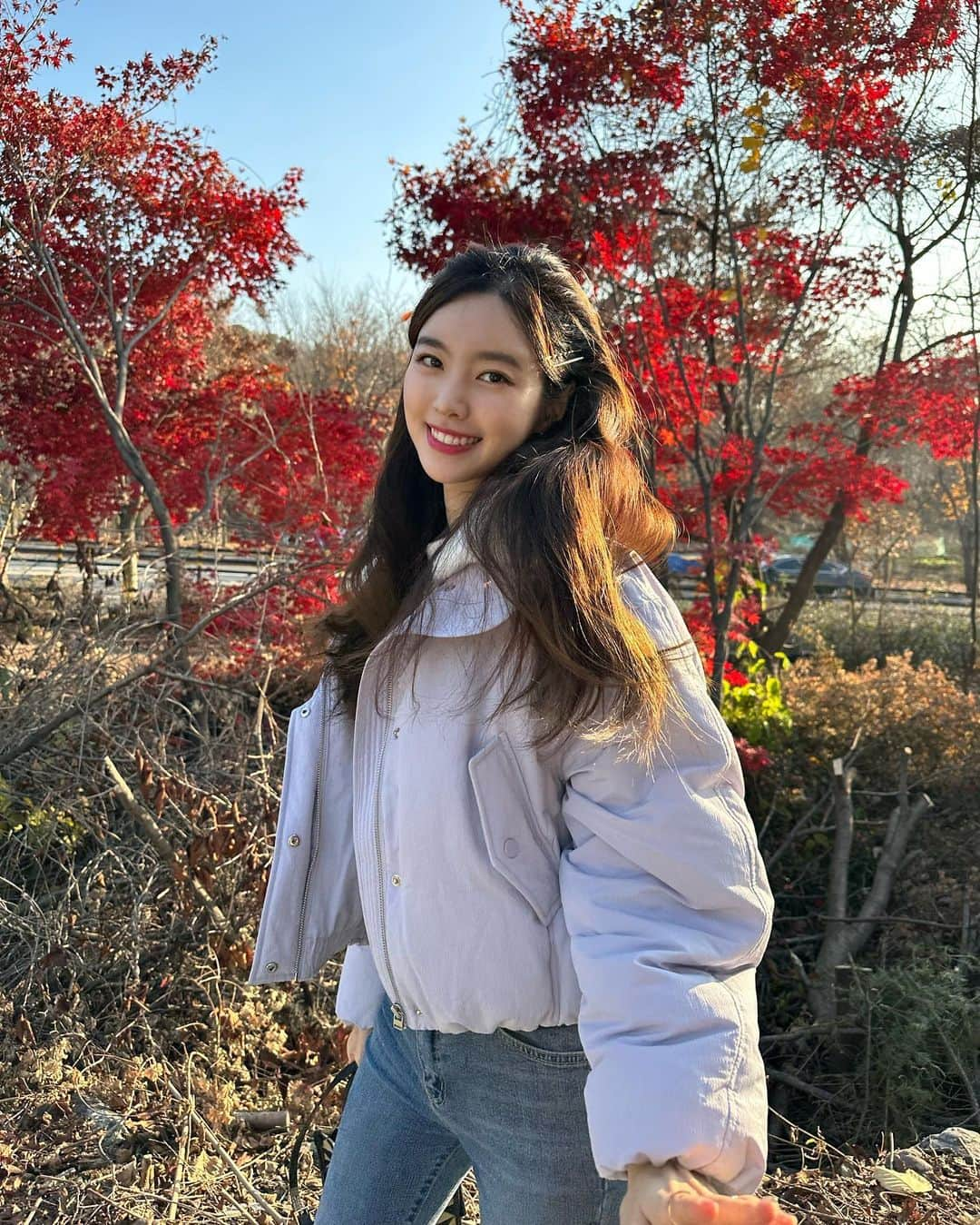 チン・セヨンさんのインスタグラム写真 - (チン・セヨンInstagram)「단풍이 없어요 이제🥲🍂」11月19日 14時02分 - jinseyun.go