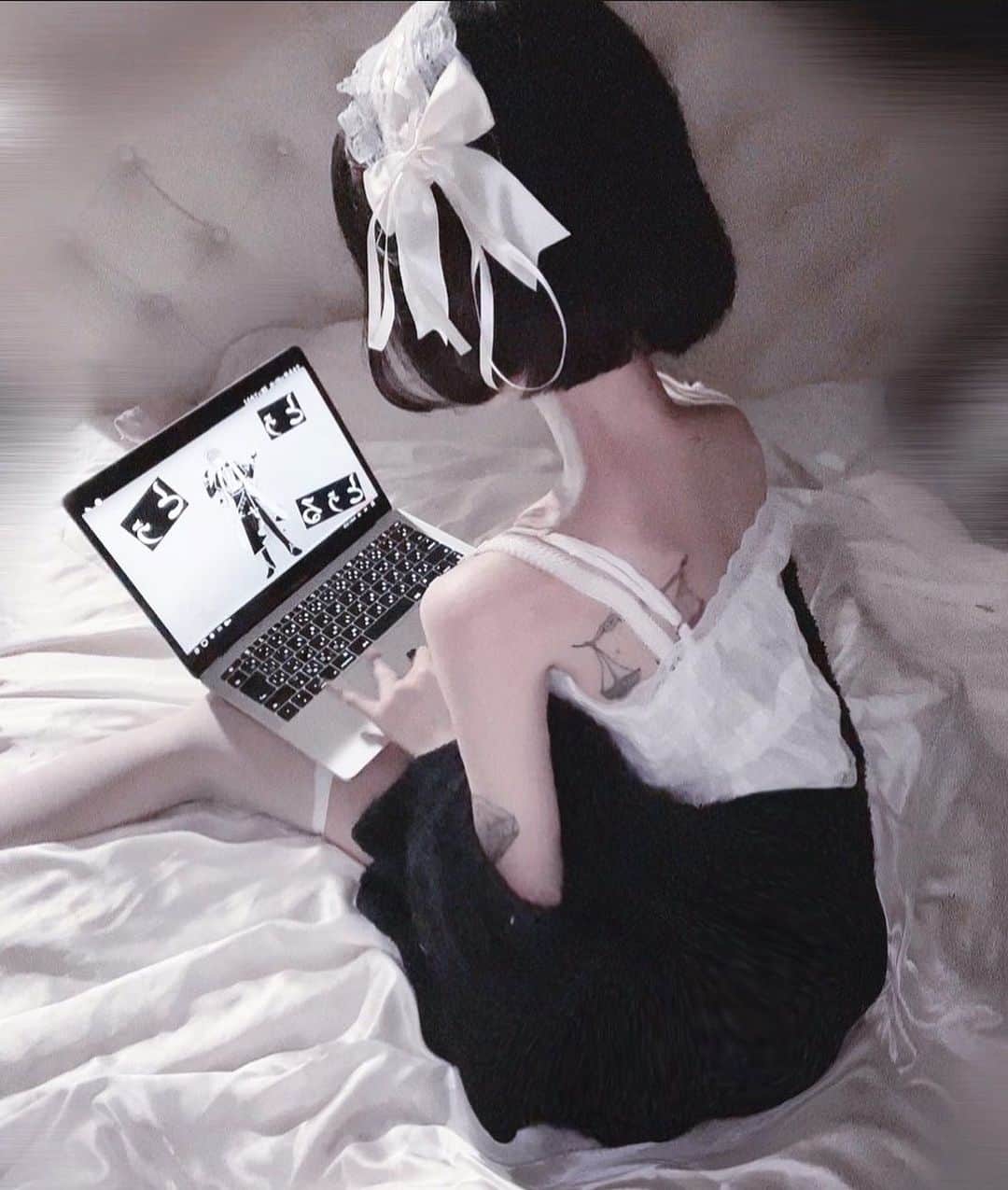 椿えれなのインスタグラム：「人生は痛くて痛くて後片付けみたいだﾈ☆」