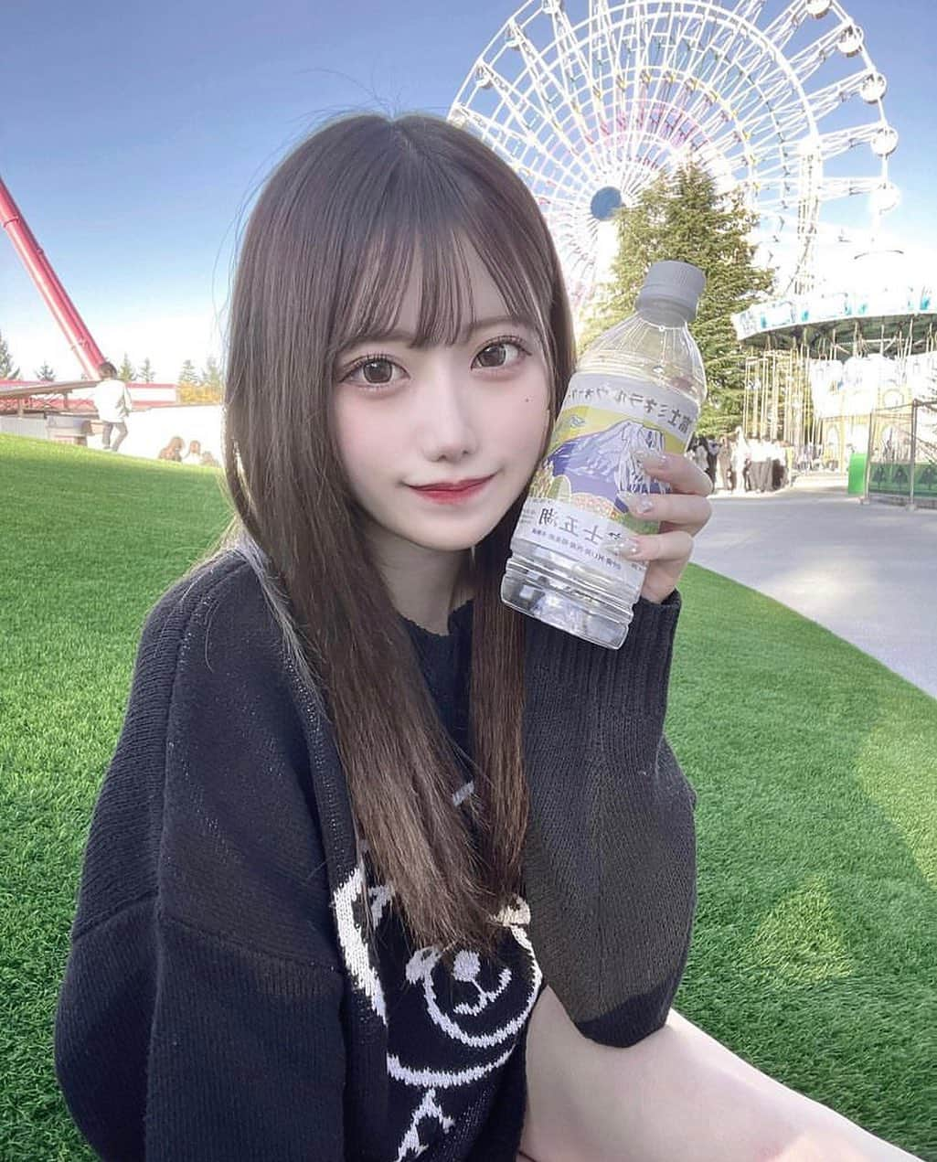 美女美容事情さんのインスタグラム写真 - (美女美容事情Instagram)「《休日は富士急🎢☀️》⁠ *⠀⠀⠀⠀⠀⠀⁠⠀⁠⠀⁠⠀⁠⠀⁠ 今回ご紹介させて頂きますのは!!👀❤️⁠⠀⁠⠀⁠⠀⁠⠀⁠ さくちむさん<@39xo_py> の素敵なお写真📸⠀⁠⠀⁠⠀⁠ *⠀⁠ お天気も快晴でロケーションも最高ですね🎡✨⠀ こんな美人さんと富士急羨ましいです😆💕 *⠀⁠⠀⁠⠀⁠⠀⁠⠀⁠ さくちむさん<@39xo_py> 素敵な投稿をありがとうございました☺️📸✨⠀⁠ さくちむさんのアカウントには他にも素晴らしい投稿が沢山ありますので是非覗いてみてくださいね💁‍♀️💙⁠ ⁠ ⠀⠀⁠⠀⁠⠀⁠⠀⁠ △▼△▼△▼△▼△▼△▼△▼△▼△▼ ⁠⠀⁠⠀⁠⠀⁠ ❤️🧡💛「ビジョビ (美女美容事情)」💚💙💜⠀⠀⠀⠀⠀⠀⠀⠀⠀⠀⠀⠀⠀⠀⁠⠀⁠⠀⁠⠀⁠⠀⁠⠀⁠ 👇掲載ご希望の方は👇⠀⠀⠀⠀⠀⠀⠀⠀⠀⠀⠀⠀⠀⠀⠀⁠⠀⁠⠀⁠⠀⁠⠀⁠⠀⁠ @b_b_j.jタグ付けと🖤 #ビジョビ ⁠⠀⁠ 🖤タグ付けお願いします⠀⠀⠀⠀⠀⠀⠀⠀⠀⠀⠀⠀⠀⠀⠀⁠⠀⁠⠀⁠⠀⁠⠀⁠⠀⁠ △▼△▼△▼△▼△▼△▼△▼△▼△▼ ⁠⠀⁠ #美人#美女#富士急#休日コーデ #美白#富士急ハイランド#清楚 #インスタ美人#インスタ美女」11月19日 17時06分 - b_b_j.j