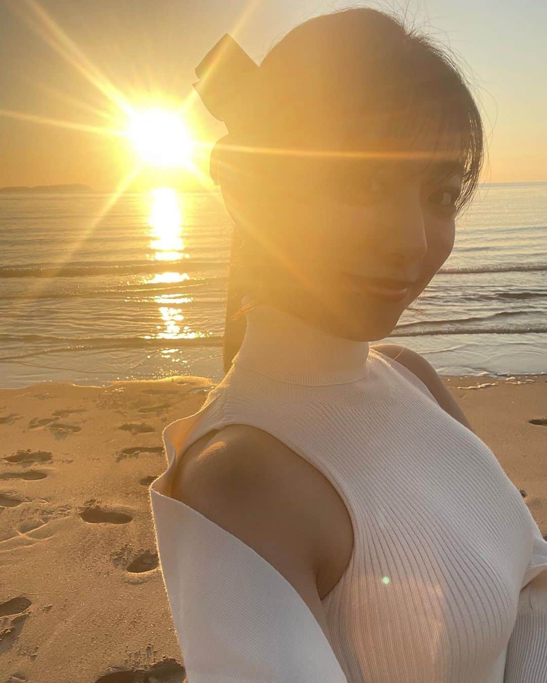 のインスタグラム：「🌅  大好きな場所 #父母ヶ浜」