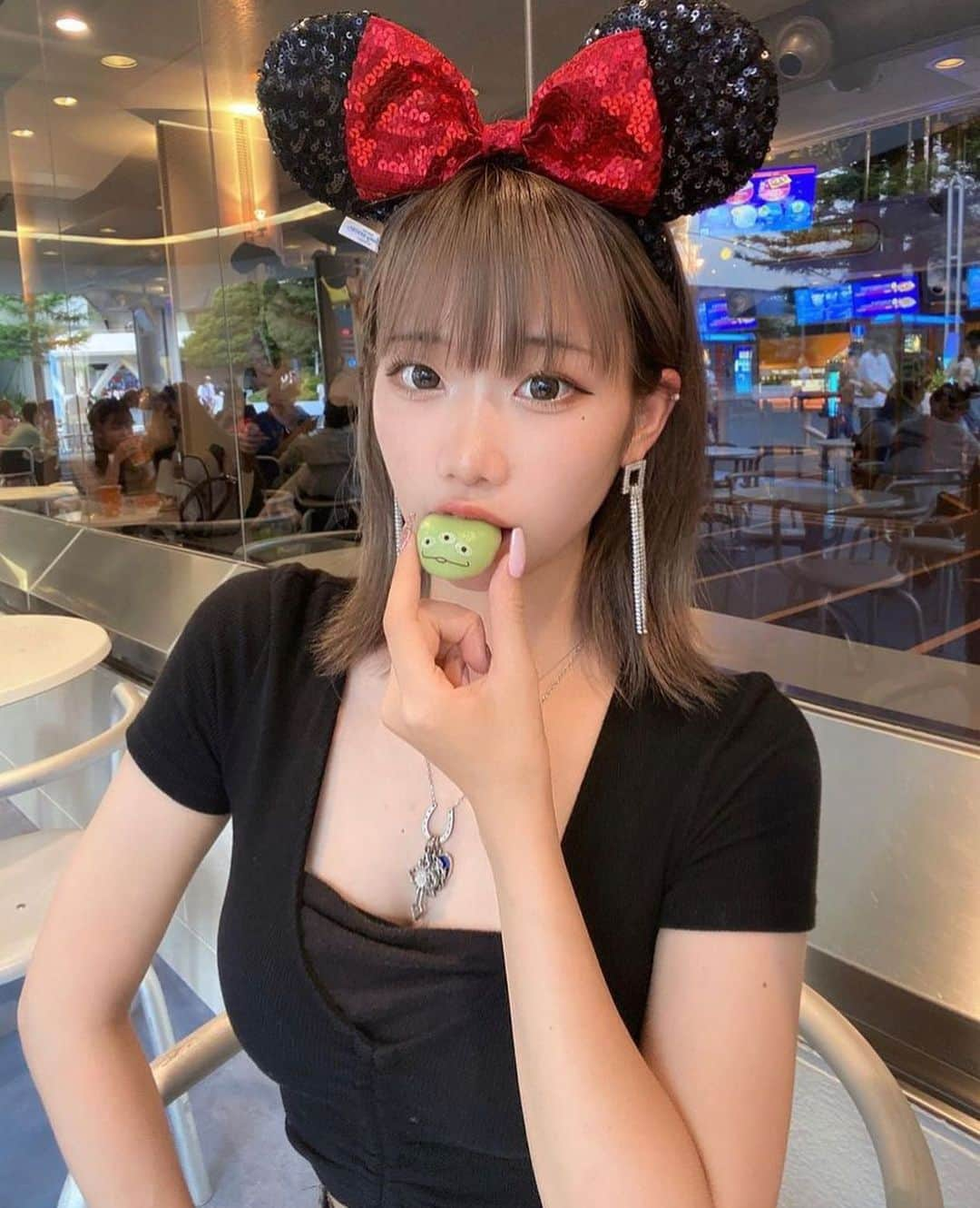 美女美容事情さんのインスタグラム写真 - (美女美容事情Instagram)「《ディズニーカチューシャ🐭❤️》⁠ *⠀⠀⠀⠀⠀⠀⁠⠀⁠⠀⁠⠀⁠⠀⁠ 今回ご紹介させて頂きますのは!!👀❤️⁠⠀⁠⠀⁠⠀⁠⠀⁠ Himariさん<@himari__spica> の素敵なお写真📸⠀⁠⠀⁠⠀⁠ *⠀⁠ 色気感じる大人かわいい美女😍🧡 カチューシャがとてもかわいいですね❣️✨ *⠀⁠⠀⁠⠀⁠⠀⁠⠀⁠ Himariさん<@himari__spica> 素敵な投稿をありがとうございました☺️📸✨⠀⁠ Himariさんのアカウントには他にも素晴らしい投稿が沢山ありますので是非覗いてみてくださいね💁‍♀️💙⁠ ⁠ ⠀⠀⁠⠀⁠⠀⁠⠀⁠ △▼△▼△▼△▼△▼△▼△▼△▼△▼ ⁠⠀⁠⠀⁠⠀⁠ ❤️🧡💛「ビジョビ (美女美容事情)」💚💙💜⠀⠀⠀⠀⠀⠀⠀⠀⠀⠀⠀⠀⠀⠀⁠⠀⁠⠀⁠⠀⁠⠀⁠⠀⁠🙃 👇掲載ご希望の方は👇⠀⠀⠀⠀⠀⠀⠀⠀⠀⠀⠀⠀⠀⠀⠀⁠⠀⁠⠀⁠⠀⁠⠀⁠⠀⁠ @b_b_j.jタグ付けと🖤 #ビジョビ ⁠⠀⁠ 🖤タグ付けお願いします⠀⠀⠀⠀⠀⠀⠀⠀⠀⠀⠀⠀⠀⠀⠀⁠⠀⁠⠀⁠⠀⁠⠀⁠⠀⁠ △▼△▼△▼△▼△▼△▼△▼△▼△▼ ⁠⠀⁠ #美女#美人#ディズニーコーデ #ディズニー#カチューシャコーデ #インスタ美女#インスタ美人」11月19日 17時29分 - b_b_j.j