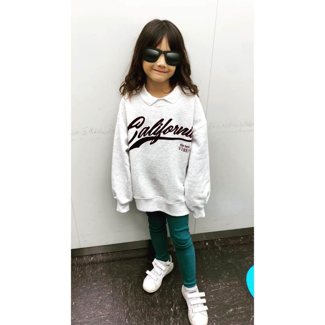 木内江莉さんのインスタグラム写真 - (木内江莉Instagram)「👧🏻🧡👌💝  #長女#6歳#パーマかけたよ#毛先少し染めたよ#zara#gap#adidas#インドネシア#クォーターキッズ#靴でかいで#りんすけコーデ」11月19日 18時11分 - eririnnnnn92