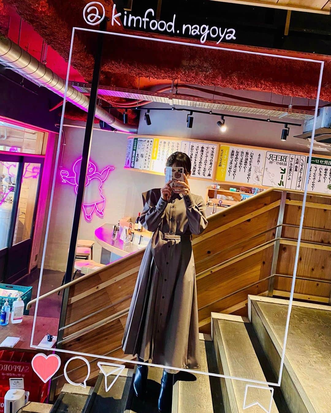 南雲穂波さんのインスタグラム写真 - (南雲穂波Instagram)「#キムフードショー の階段横の鏡が可愛かった☻♡  韓国グルメロケの時に着て行きがちなワンピース！ 前に#ナッコプセ や#チャドルバギ を食べた時もこの服でした🐙 次のロケは何着ていこうかな〜  ドデ祭で何度か聞かれたのですが、生放送(ドデのお天気)は衣装、ロケは私服です. 絶景めしは私服ですが、毎回あの白いワンピースと決まっているので迷う必要がありません🥳  #ドデスカ！#コレクル #メーテレ #アナウンサー #メーテレアナウンサー #名古屋テレビ #名古屋 #nagoya #南雲穂波 私服#unitedtokyo」11月19日 18時19分 - honami_nagumo_nbn