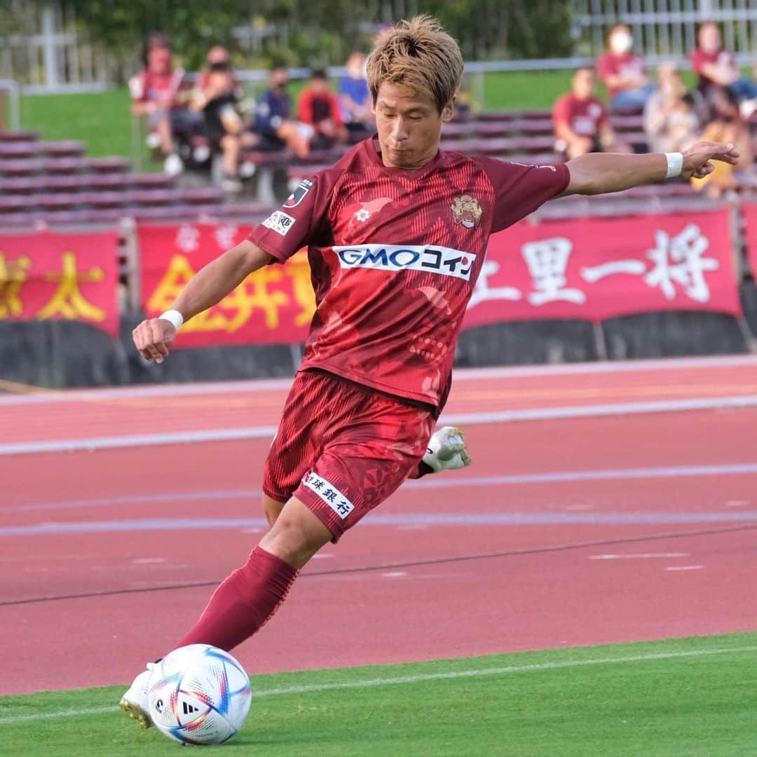 のインスタグラム：「今シーズンでFC琉球を離れることになりました。  トータルで6年半。自分自身大きく成長出来ました。この経験を生かしてまだまだ現役としてプレーしたいと思ってます！  着るユニホームは変わりますが、今後も田中恵太を応援してくれると嬉しいです！ 僕はFC琉球をずっと応援してます！  6年半ありがとうございました！  #fc琉球#田中恵太#ありがとう沖縄」